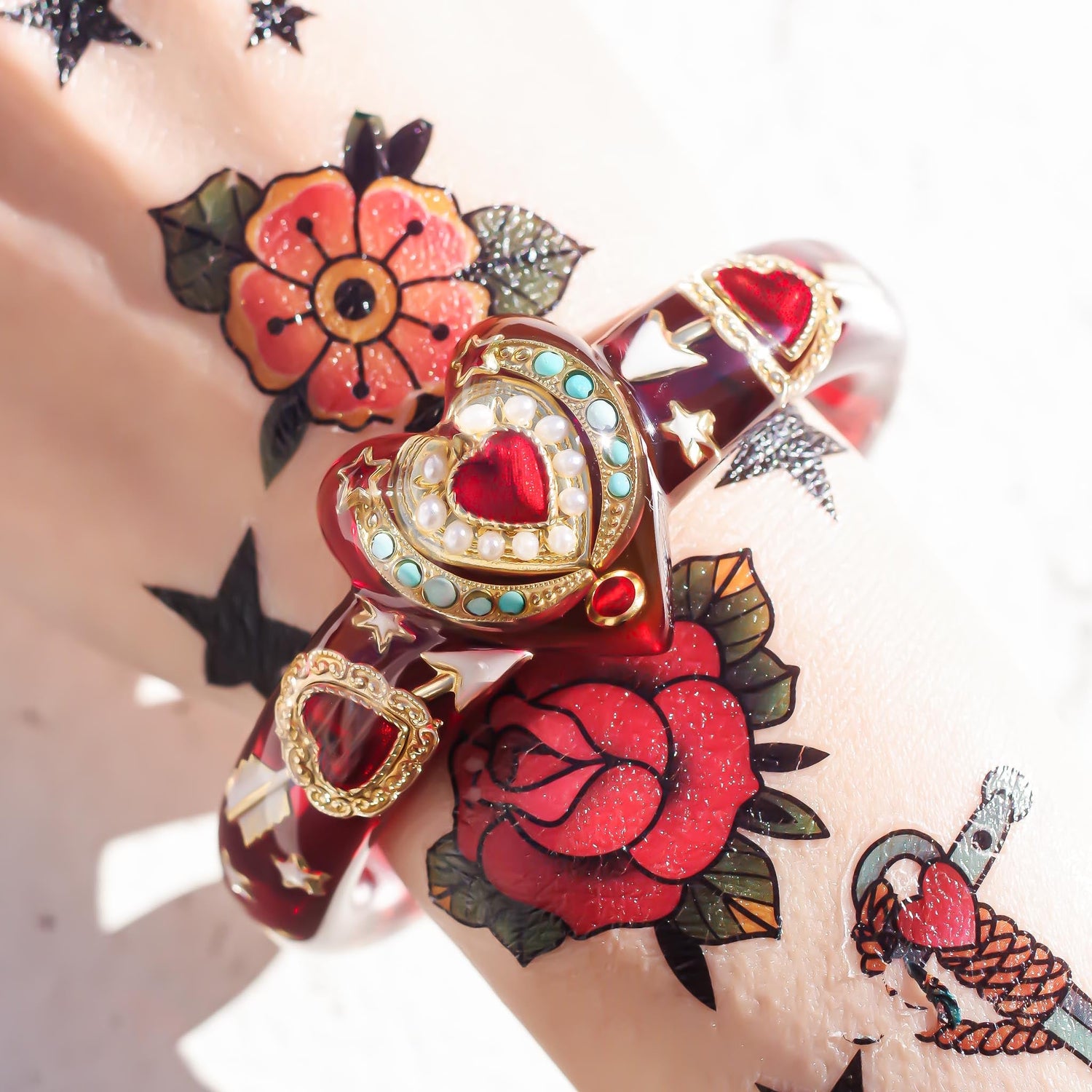BRACELET
