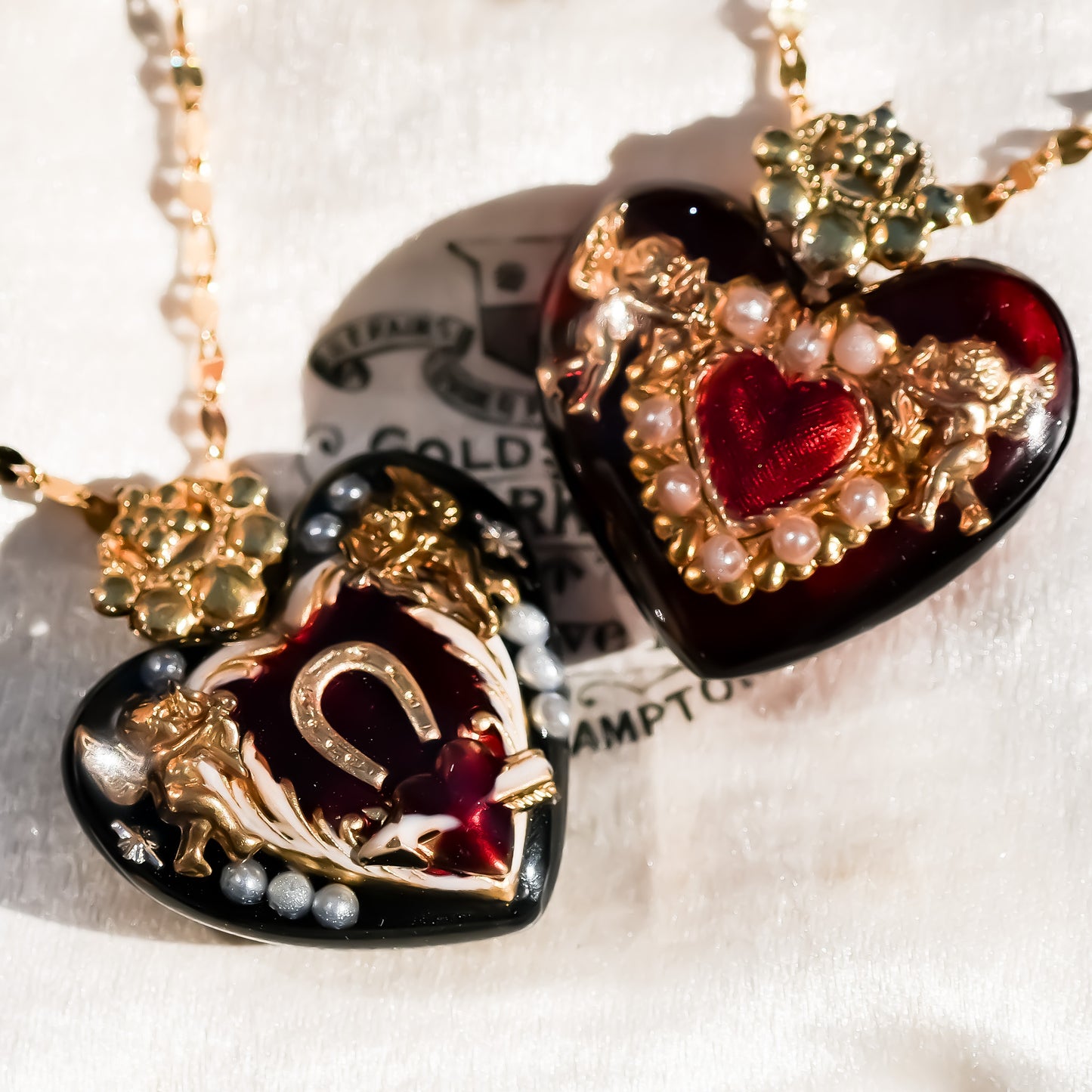 ANGEL NECKLACE / HEART / RED