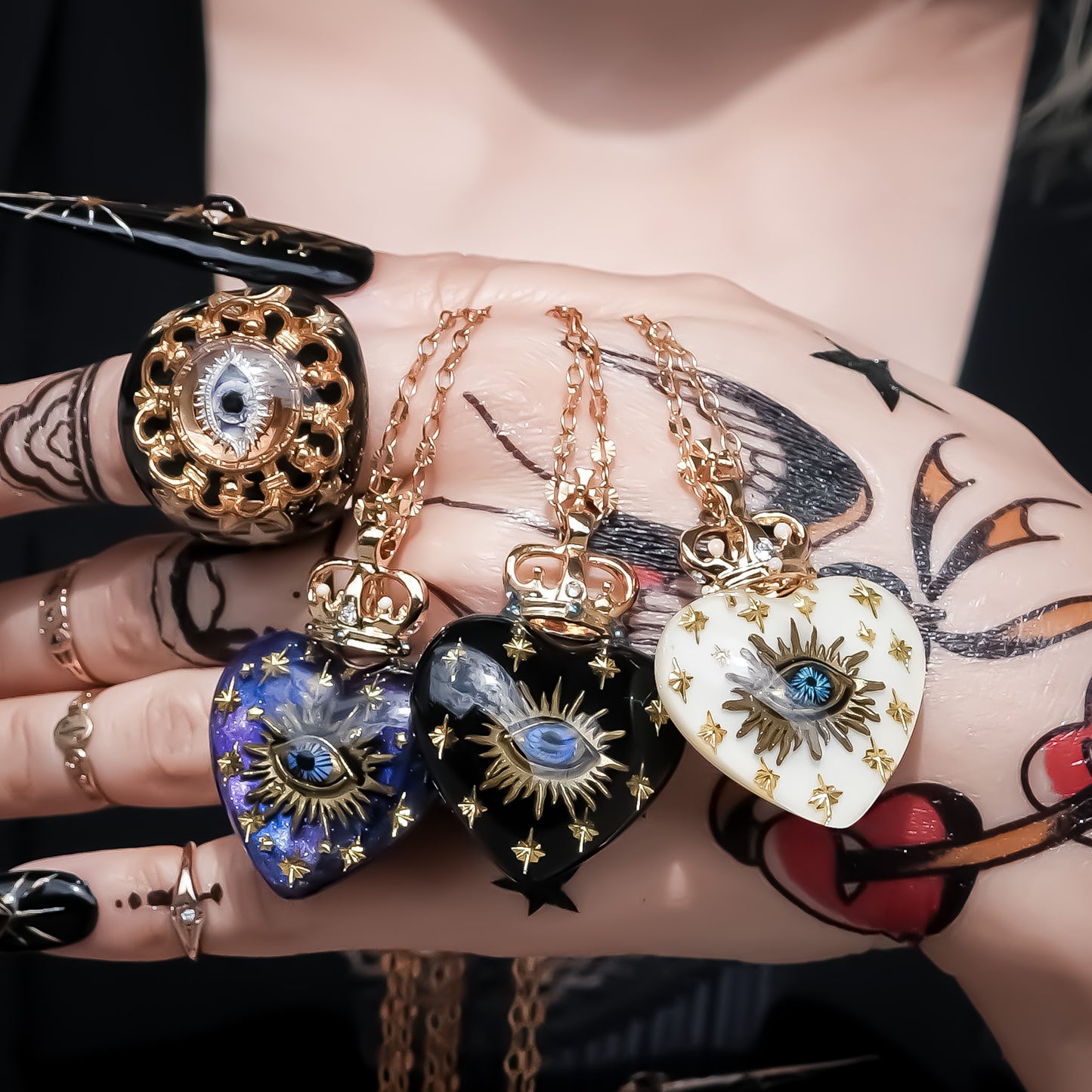 EYE BIG HEART NECKLACE / GALAXY