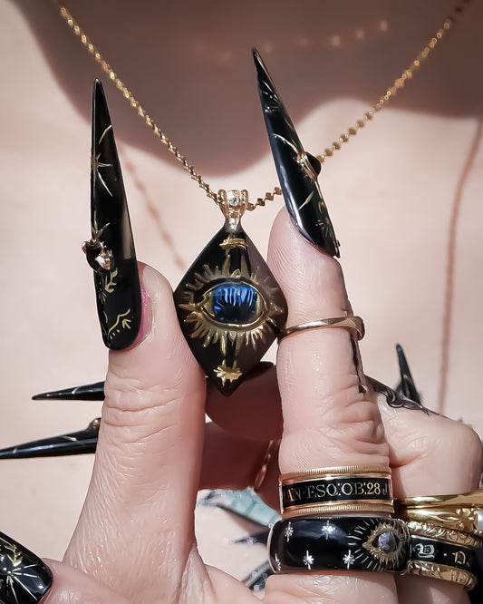 EYE NECKLACE / BLACK / DIAMOND