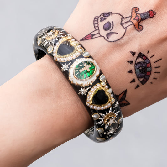 The Baroque Chapel Cross Bracelet - Black × Emerald Green