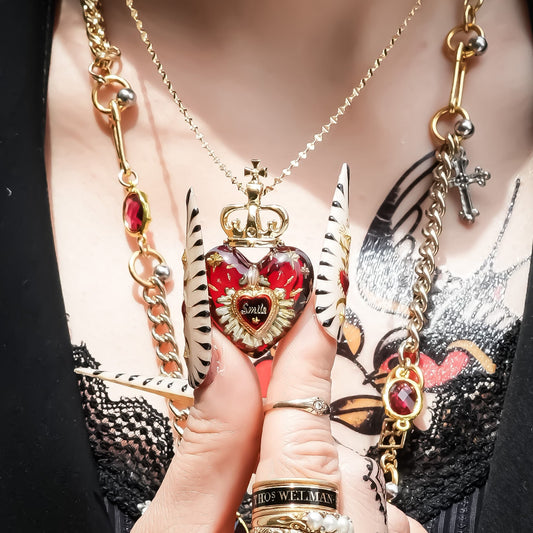 LOVE SMILE NECKLACE / HEART / CROWN / RED