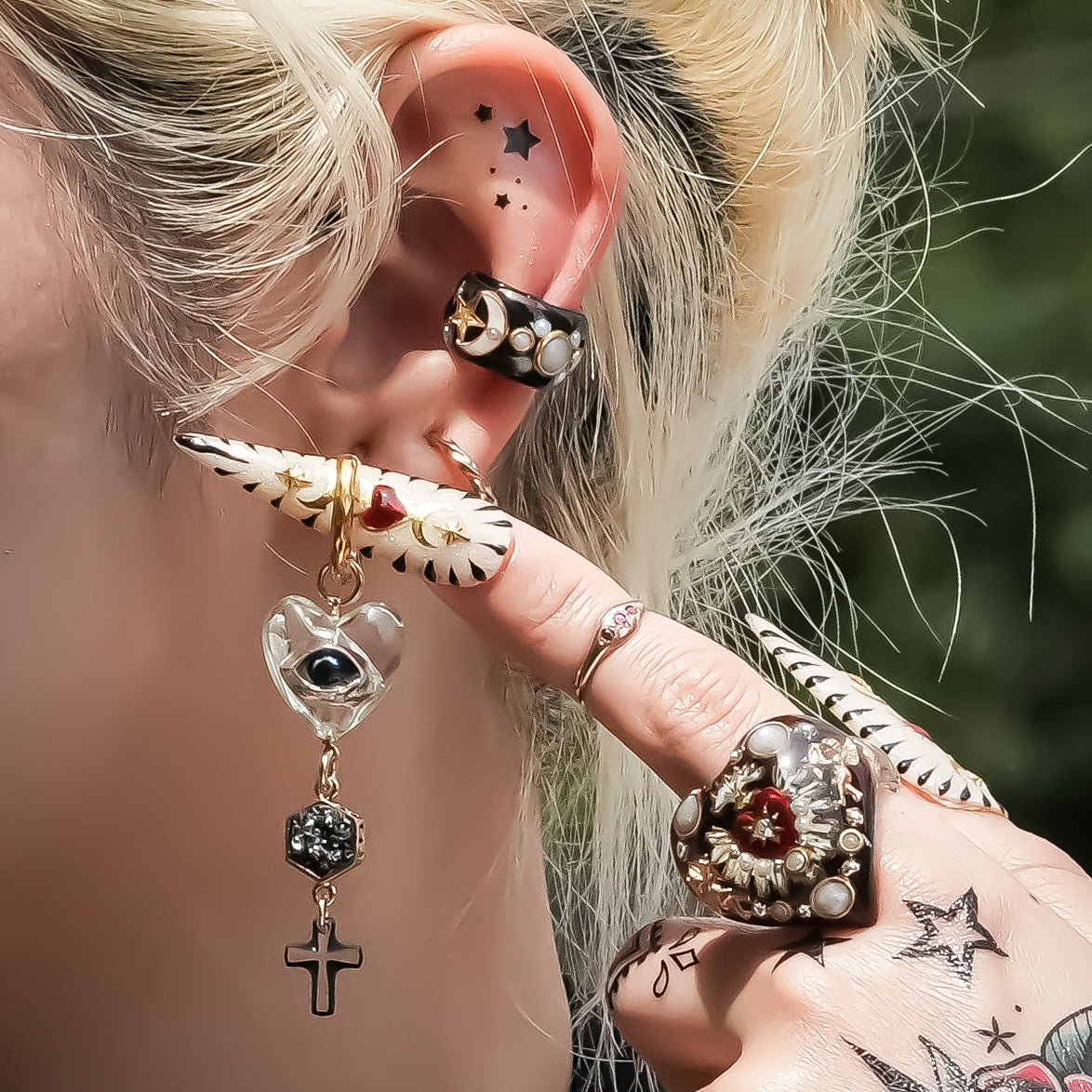 EYE EARRINGS / HEART / CLEAR (single)