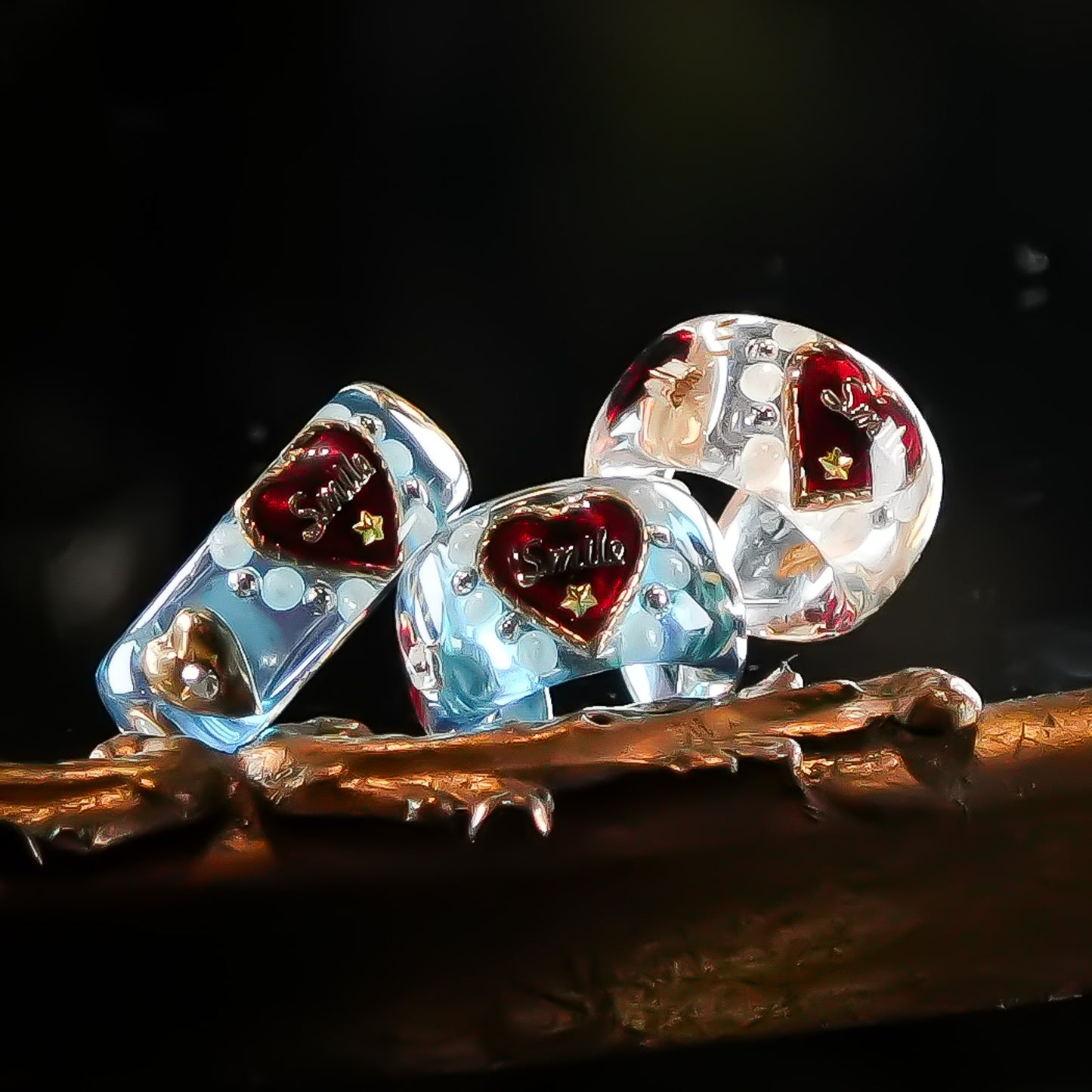 LOVE SMILE EARCUFF / HEART / BLUE / RED