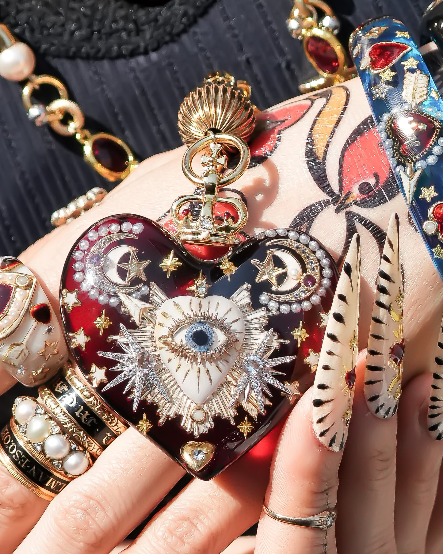 LOVE NECKLACE / EYE / HEART / RED
