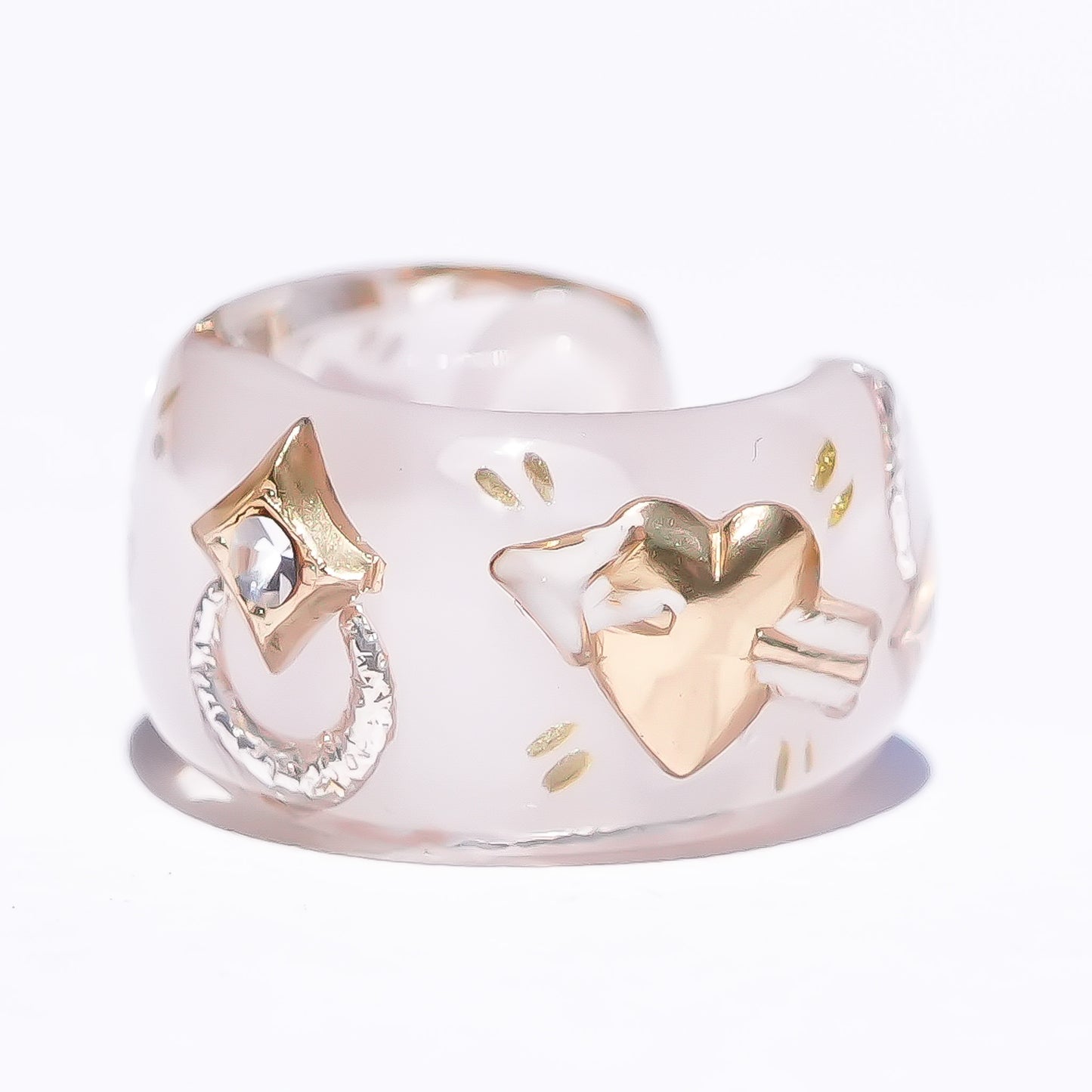 LOVE EARCUFF / ARROW HEART / SMOKY PINK