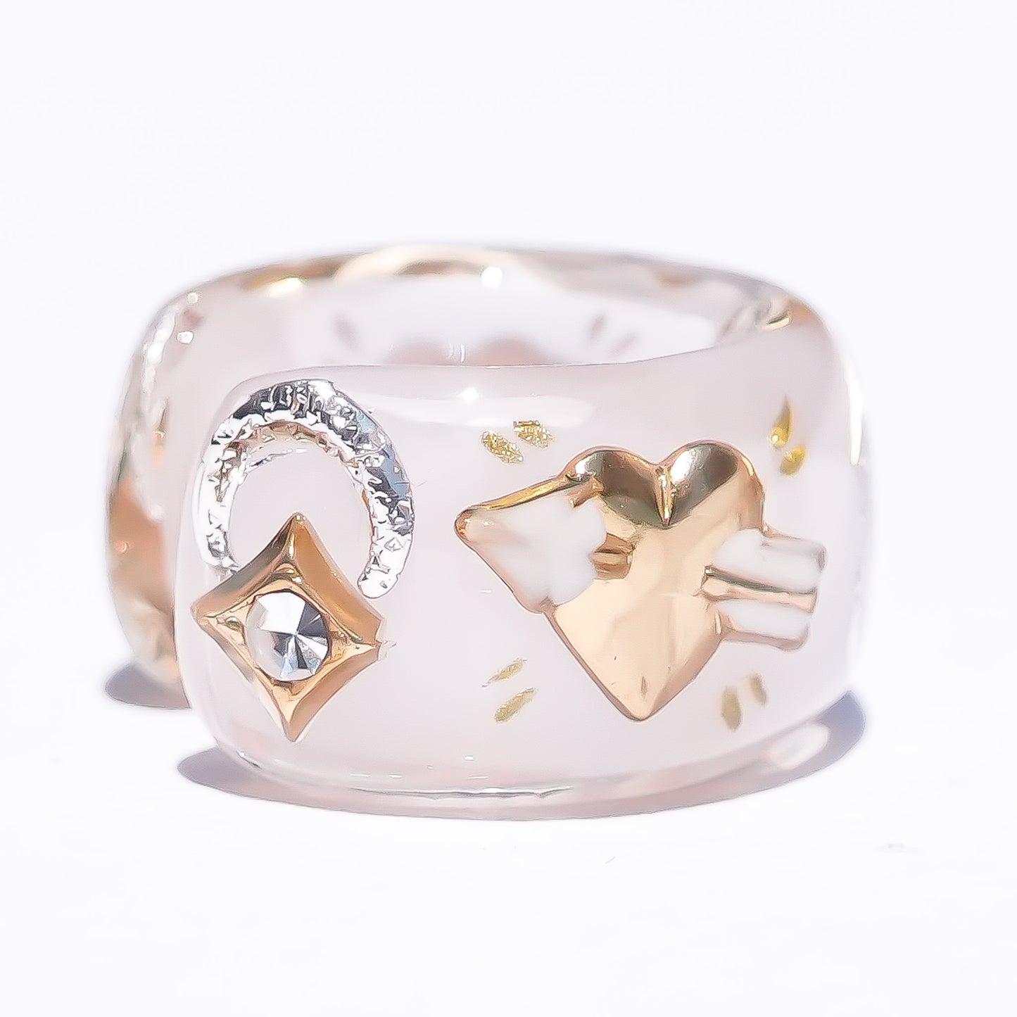 LOVE EARCUFF / ARROW HEART / SMOKY PINK