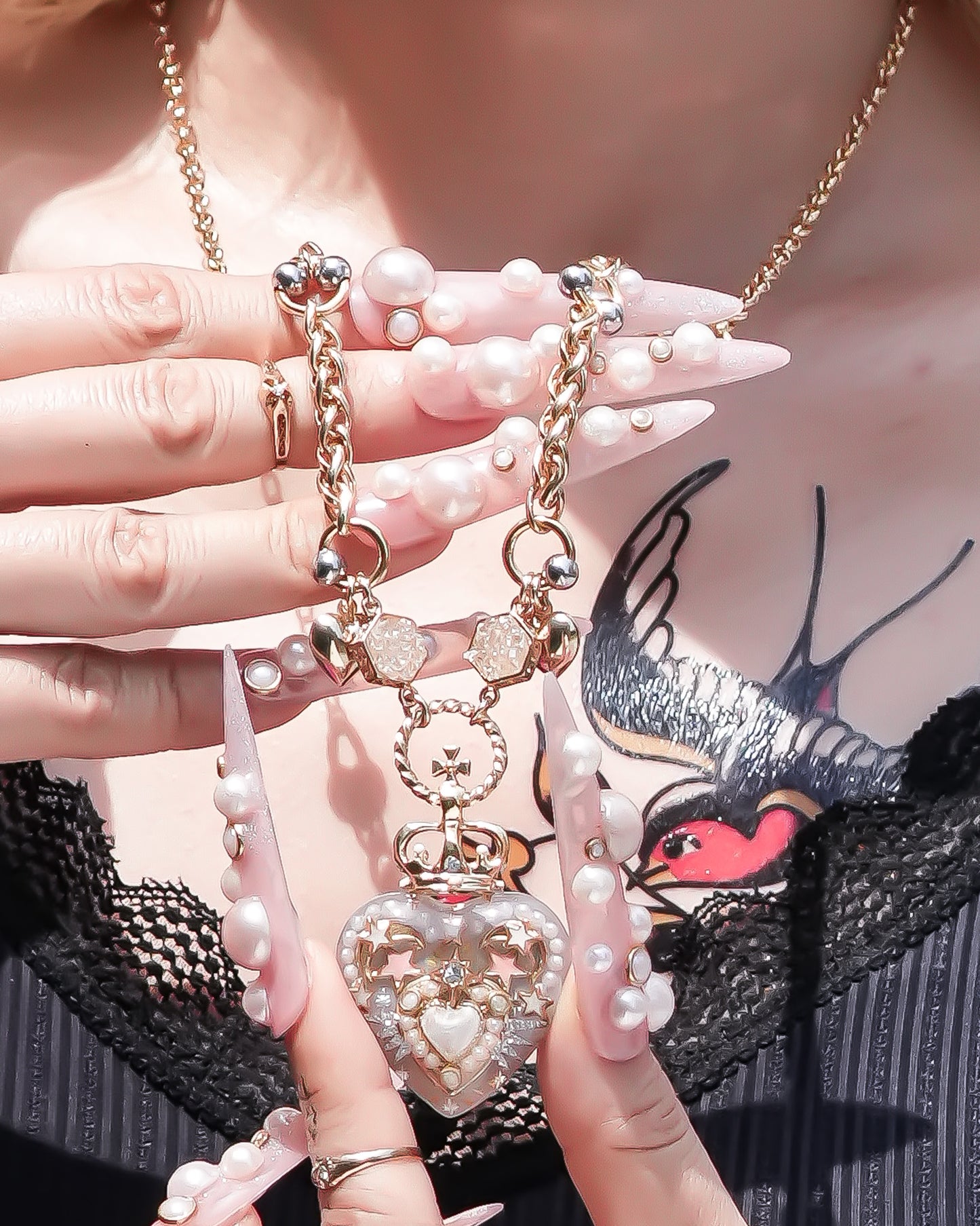 LOVE NECKLACE / HEART / SMOKY BEIGE
