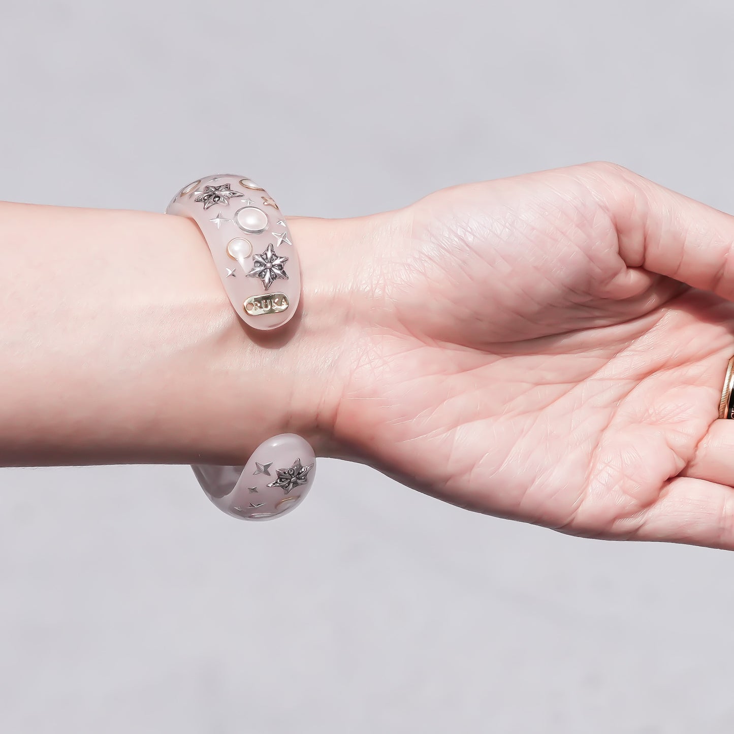 LOVE BRACELET / HEART / SMOKY PINK / WHITE