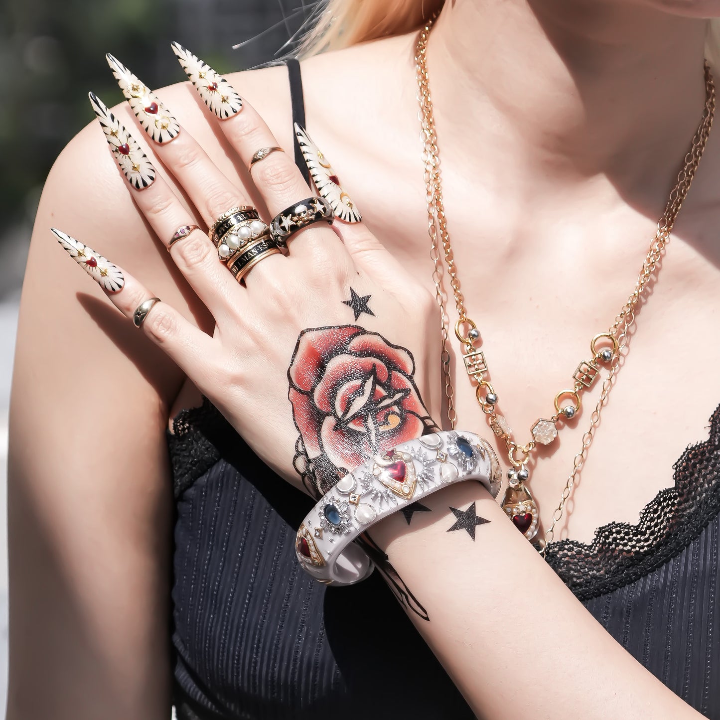 LOVE BRACELET / HEART / SMOKY GRAY