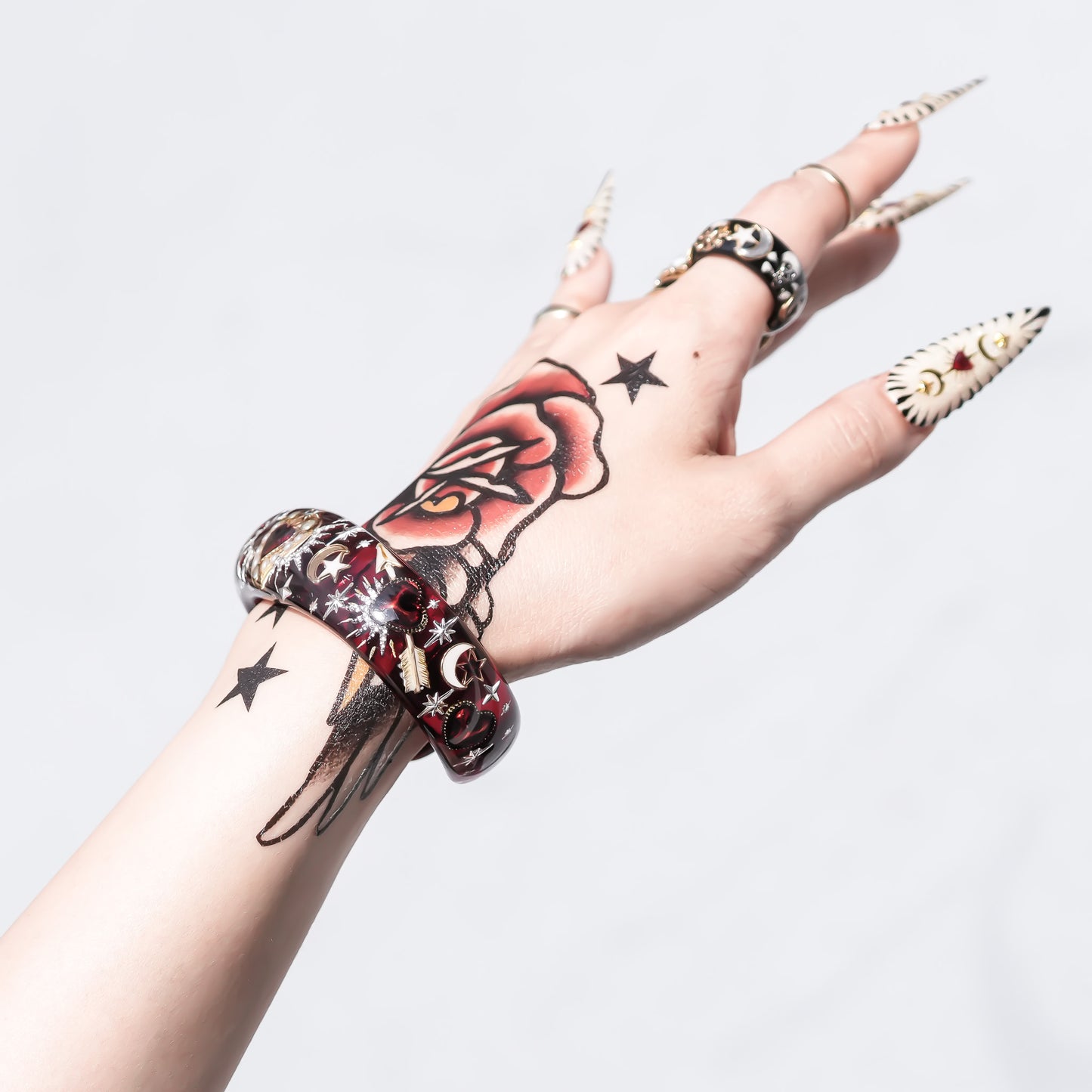 LOVE BRACELET / ARROW HEART / RED