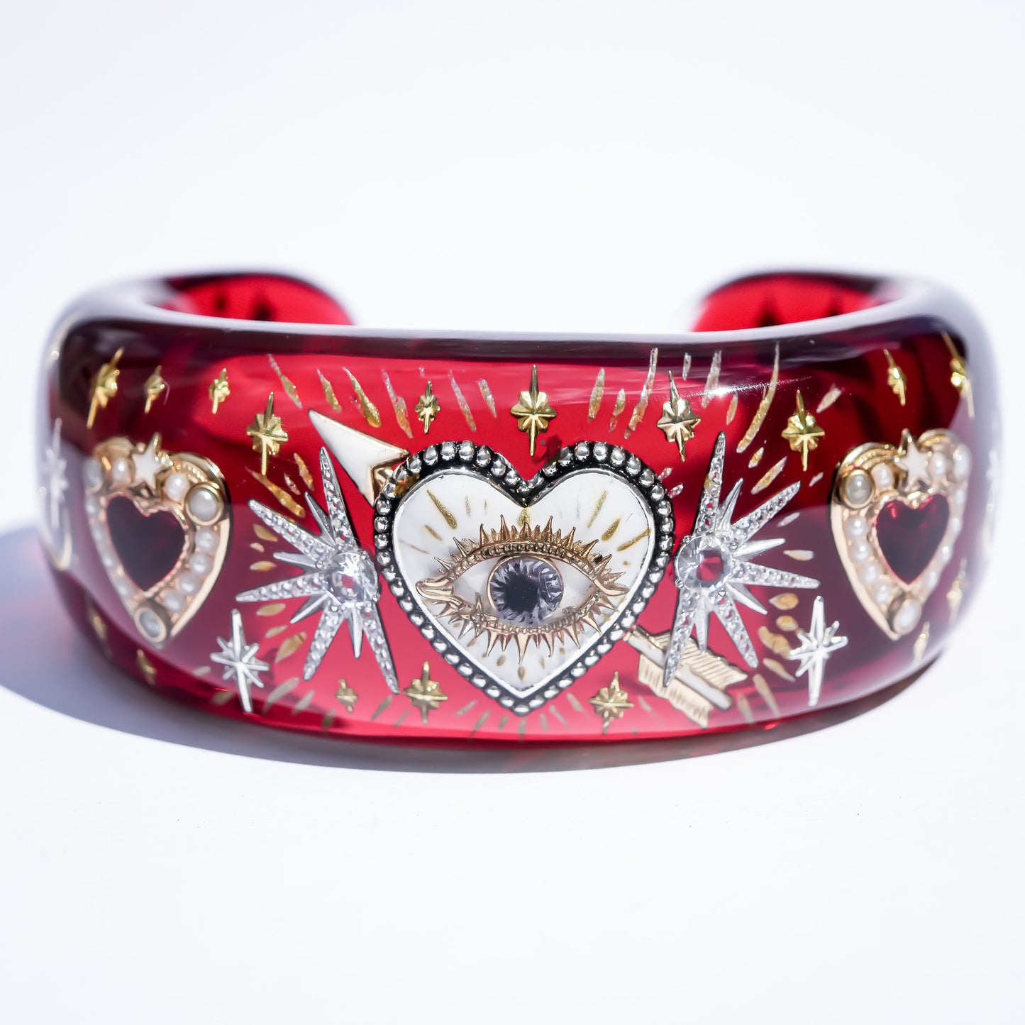 LOVE BRACELET / WHITE HEART / EYE / RED