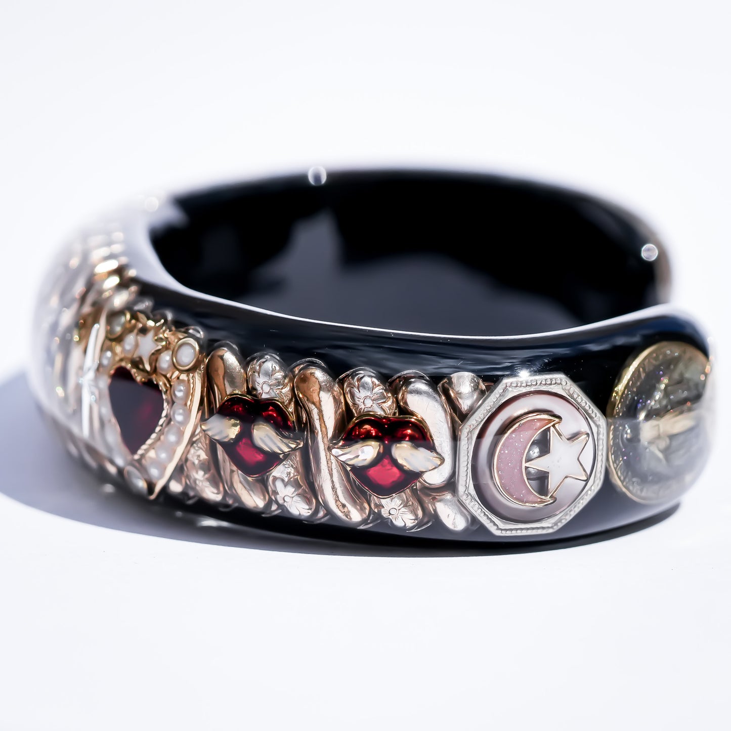 LOVE BRACELET / RED HEART / BLACK / GOLD