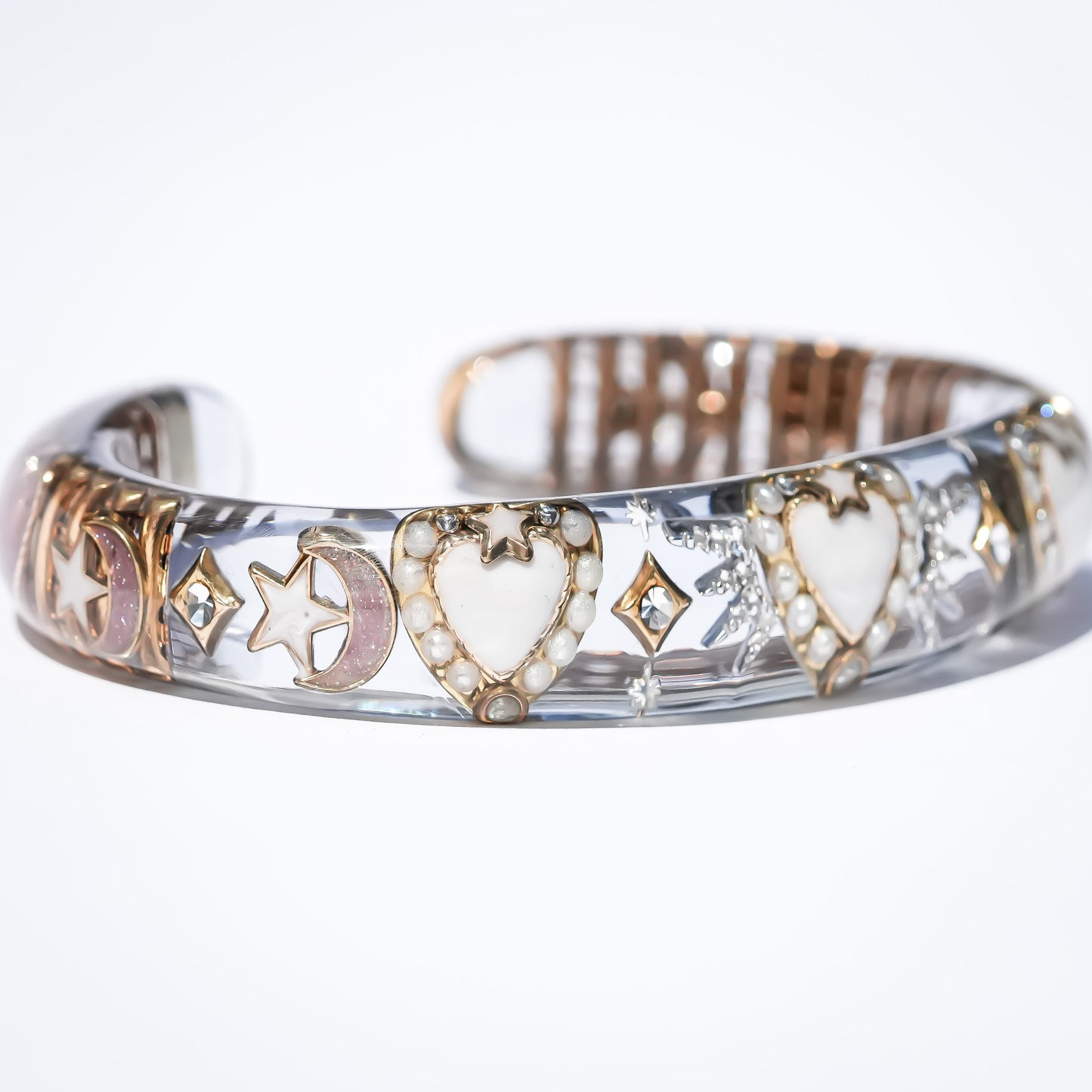 LOVE BRACELET / WHITE HEART / GRAY