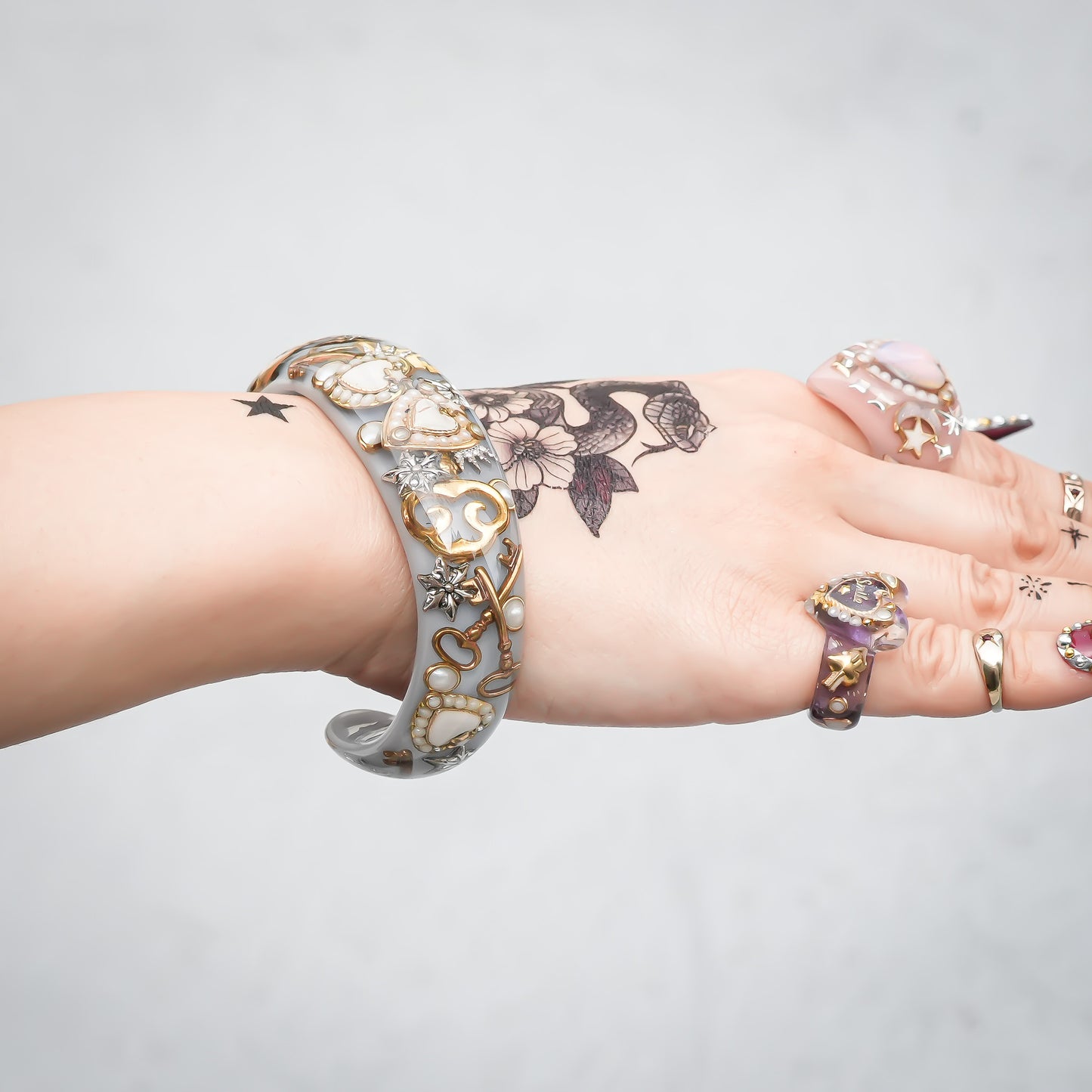 Secret Key Heart Bangle – Smoky Gray