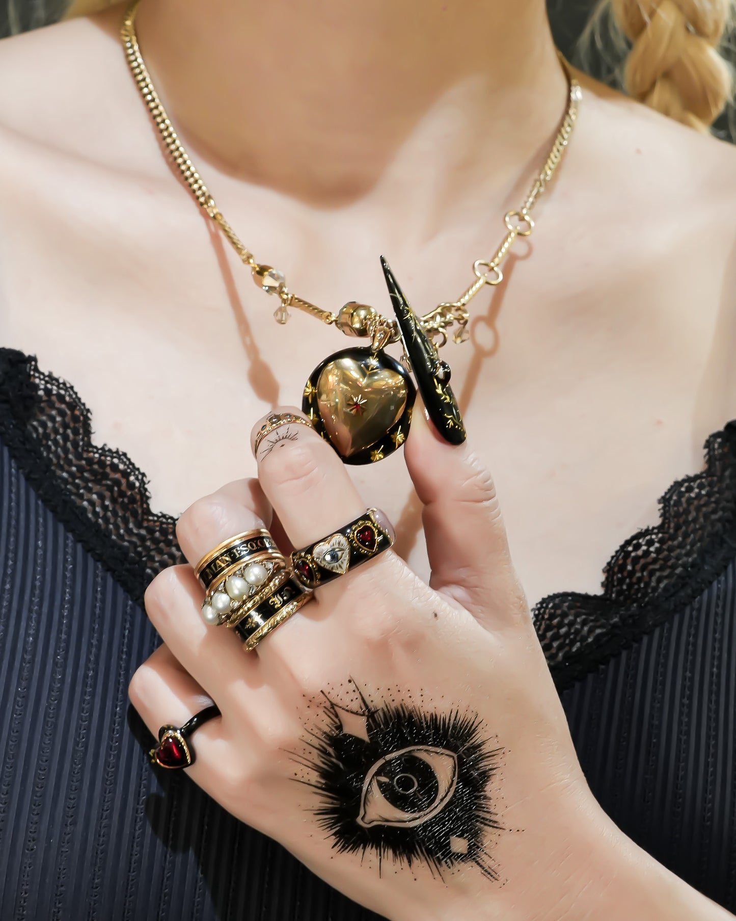 Mystic Eye Heart Ring – Jet Black / #10 #11 #18
