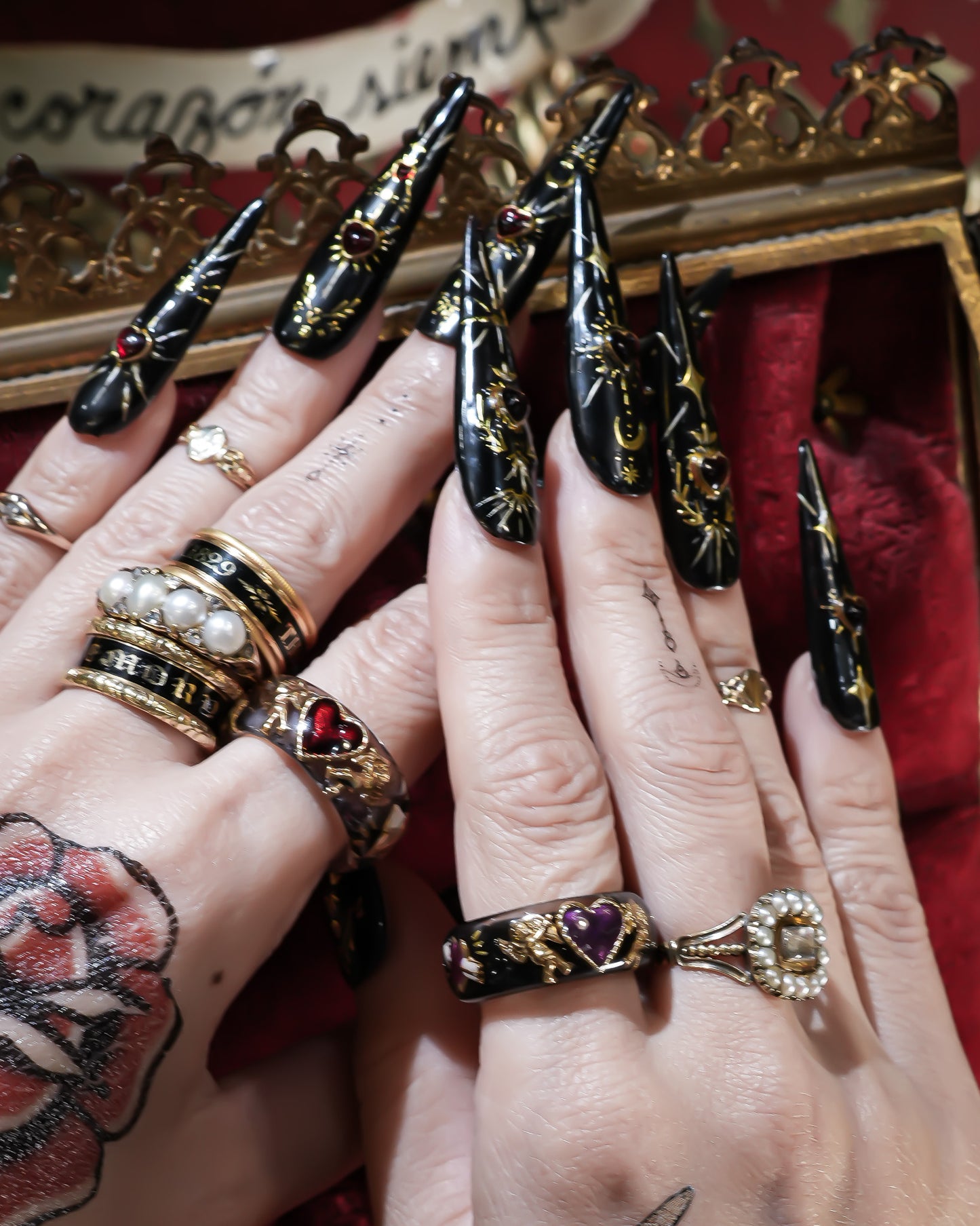 Cupid Heart Ring – Black × Red Heart / #11