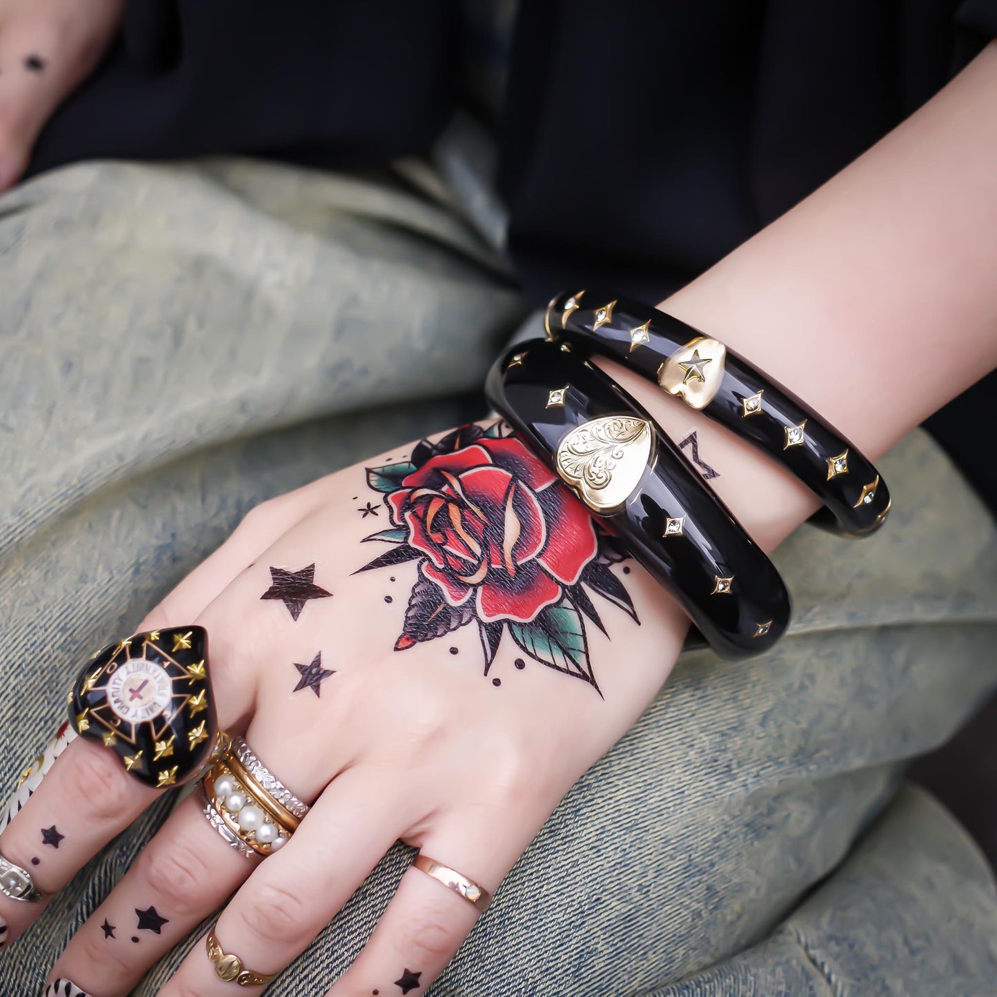 HEART BRACELET / BLACK
