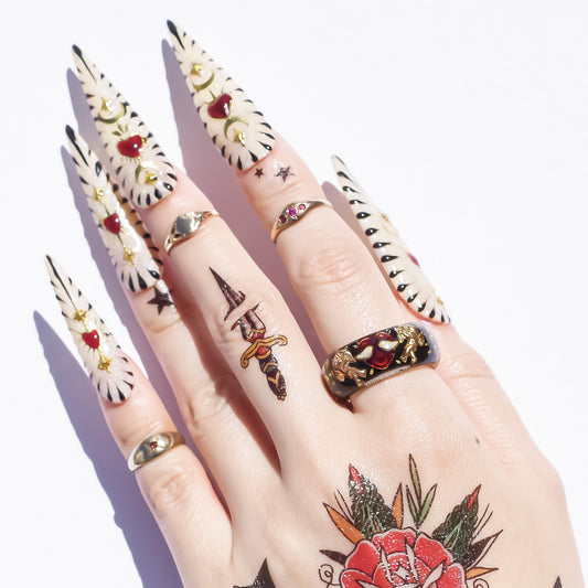 Cupid Wing Heart Ring – Black × Red Heart / #13