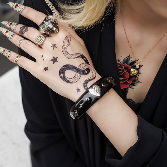 LOVE BRACELET / SILVER HEART / BLACK