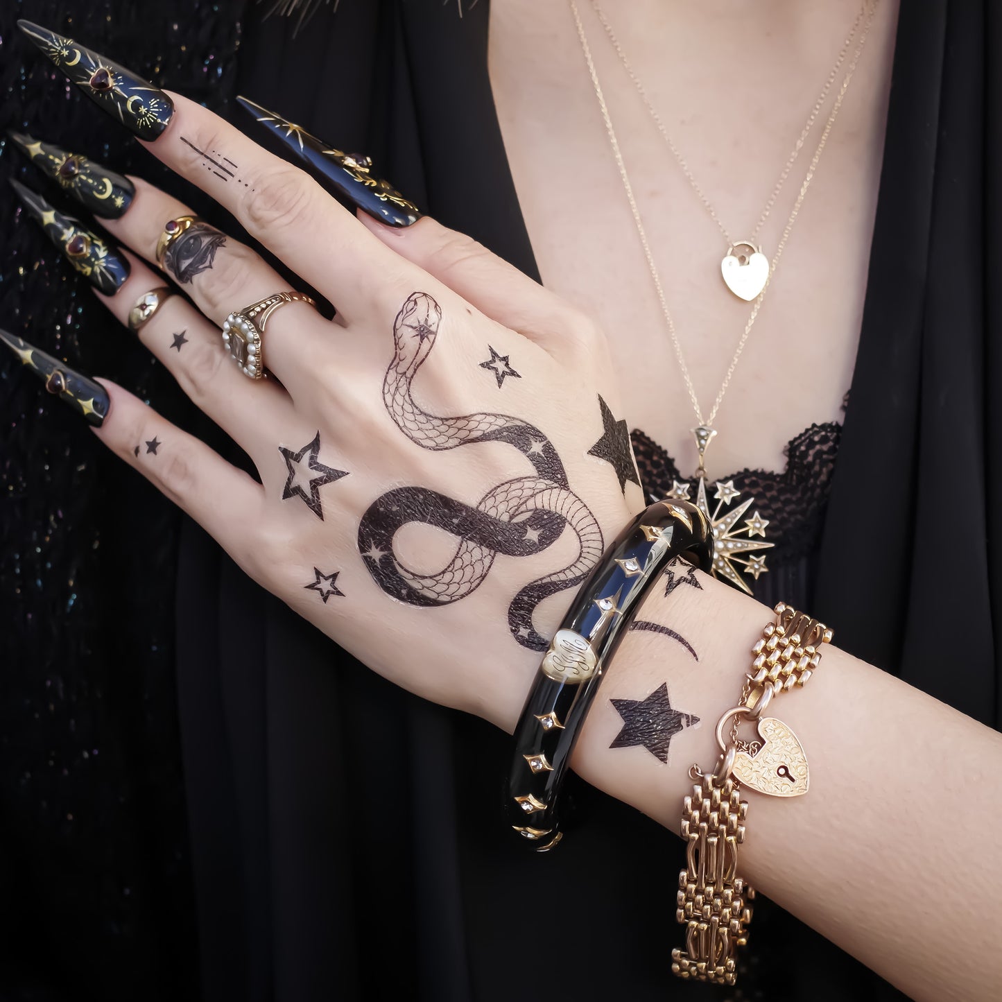 LOVE BRACELET / HEART / ALP / BLACK