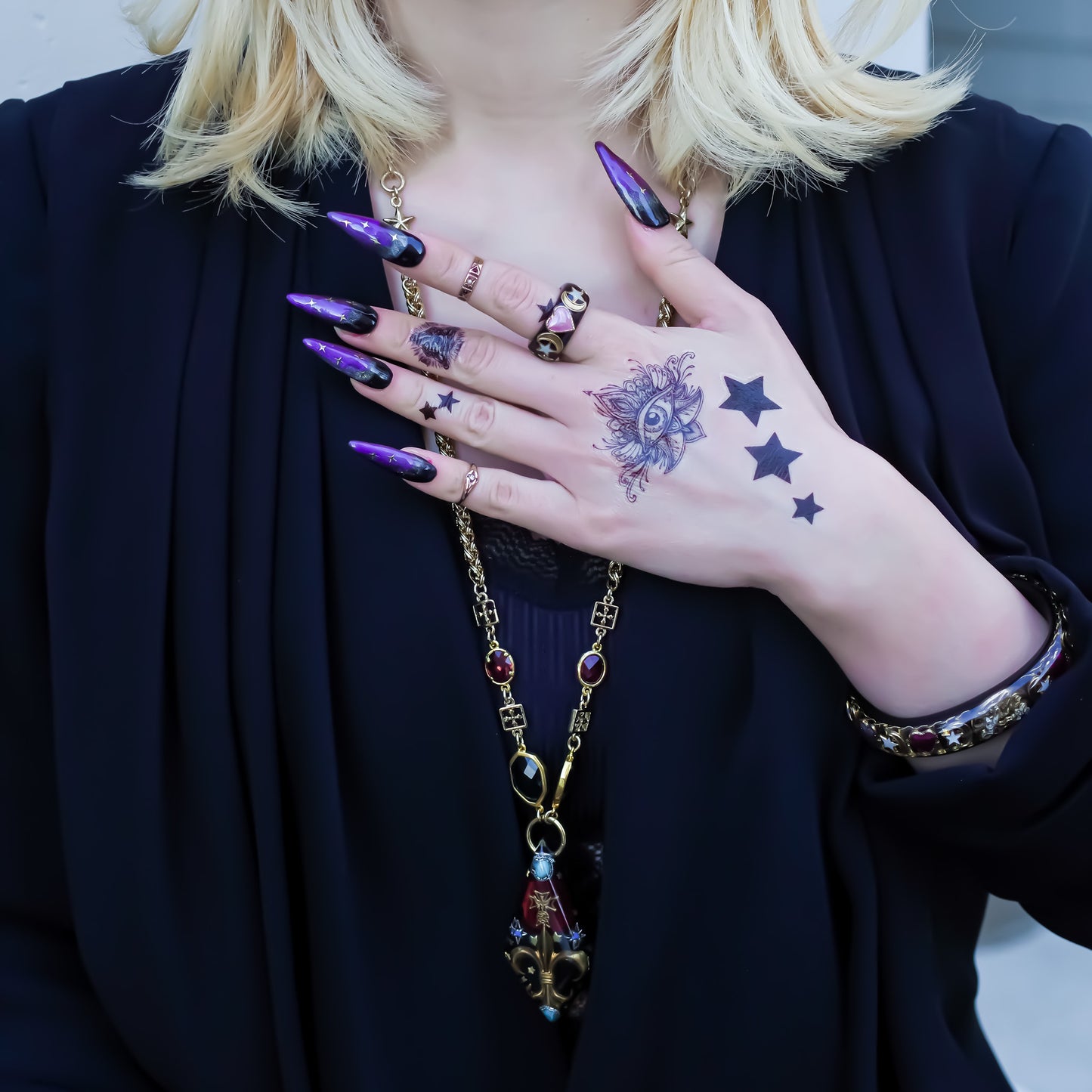 DIAMOND NECKLACE / KINGDOM