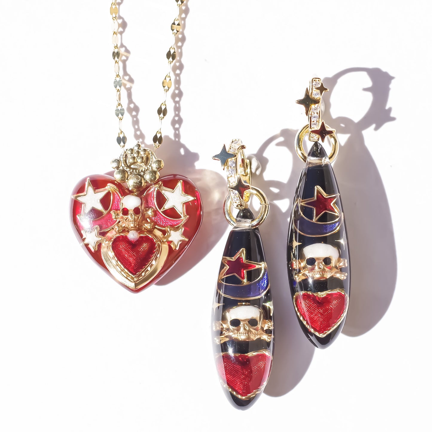 MAGICAL EARRINGS / DROP / BLACK