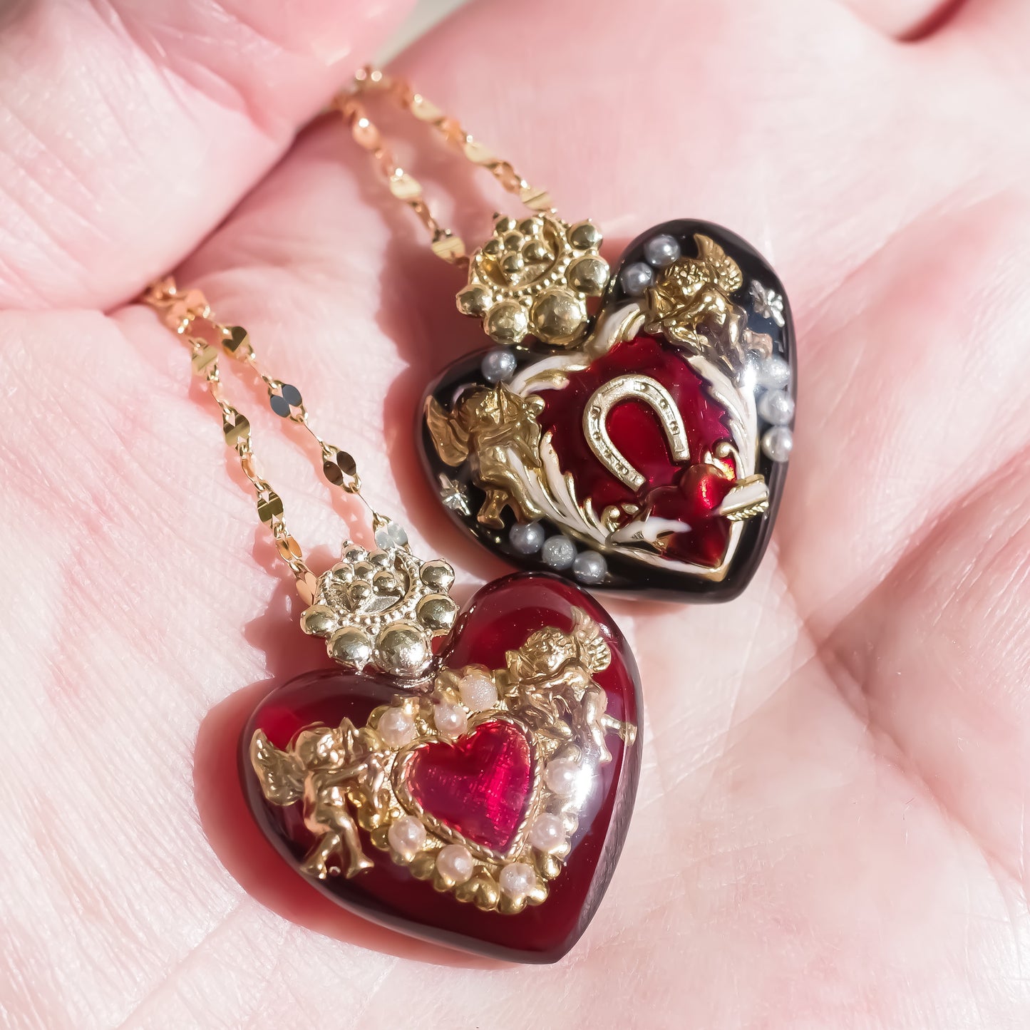 ANGEL NECKLACE / HEART / HORSESHOE /BLACK