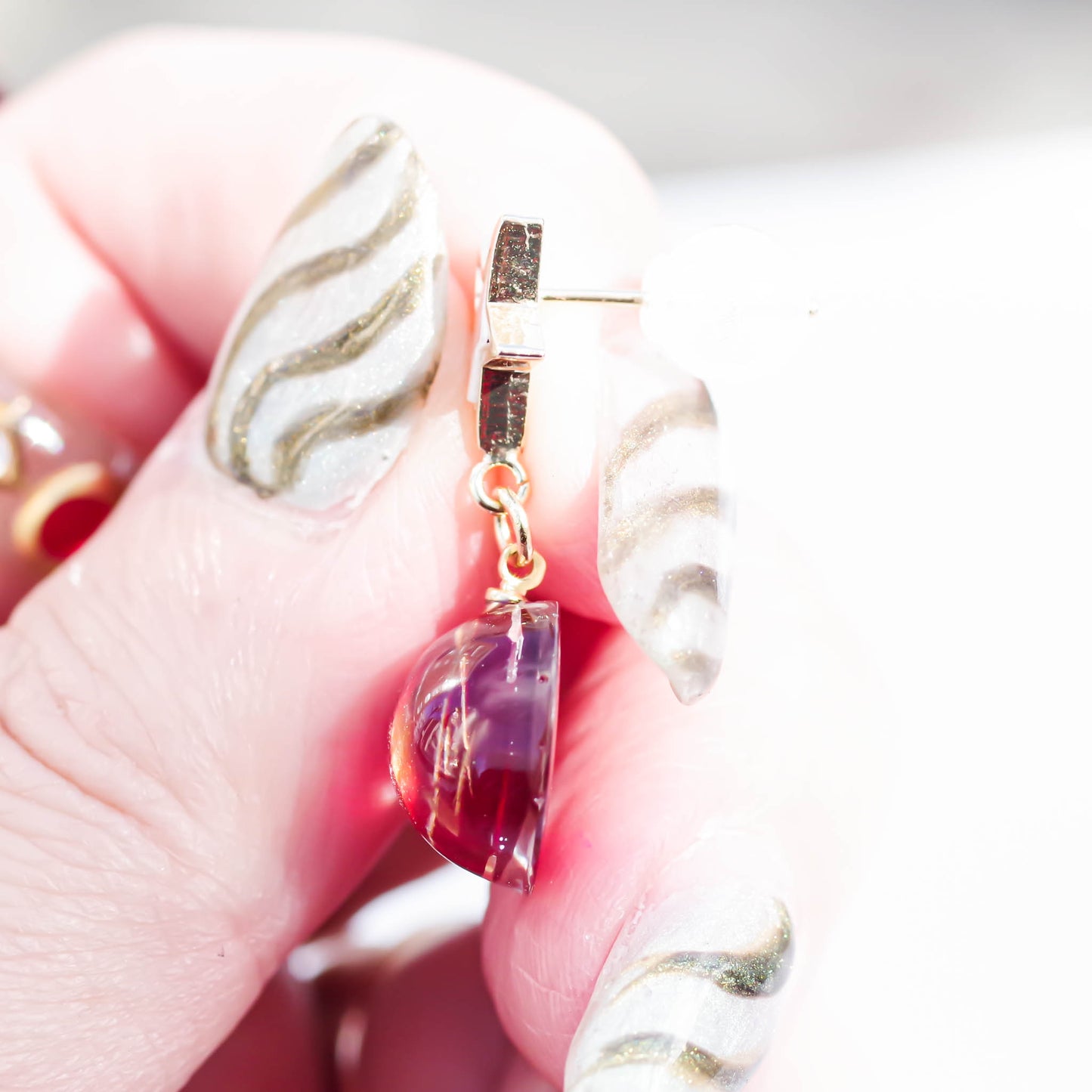 MASONIC EARRINGS / RED / STAR / SMALL