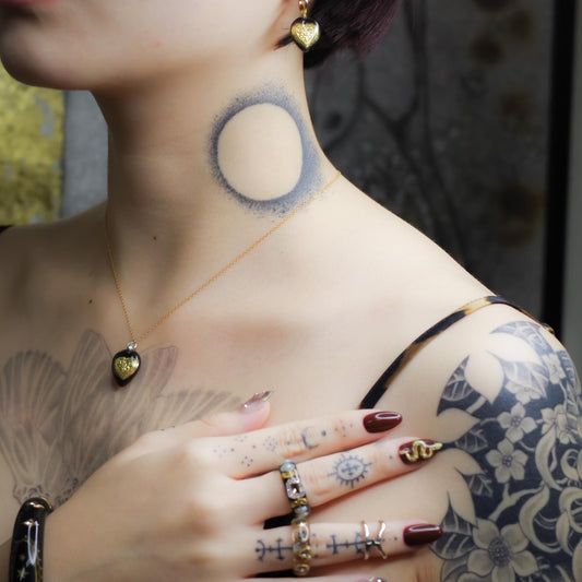 HEART NECKLACE / GOLD / DARK BLUE