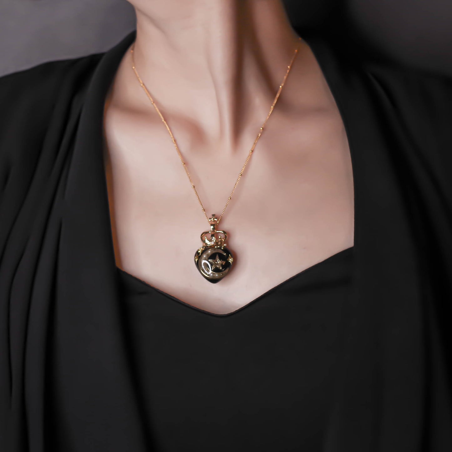 MOON & STAR SMALL NECKLACE / BLACK HEART
