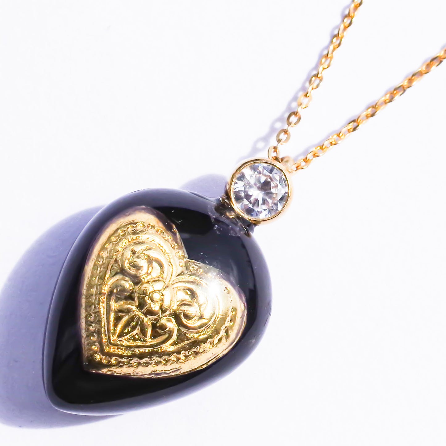 HEART NECKLACE / GOLD / DARK BLUE