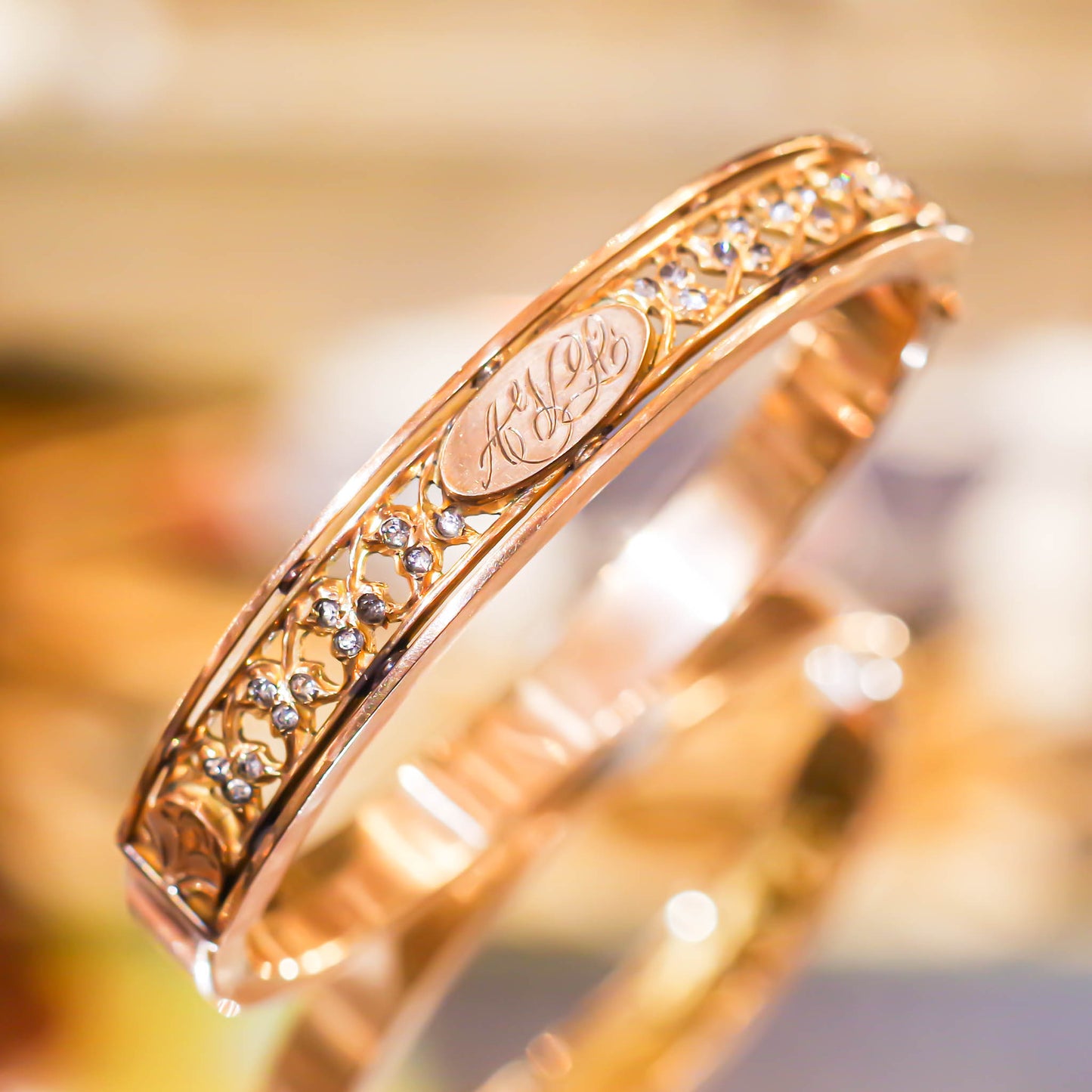 ANTIQUE BANGLE / USA / ALPHABET  / 14KGF