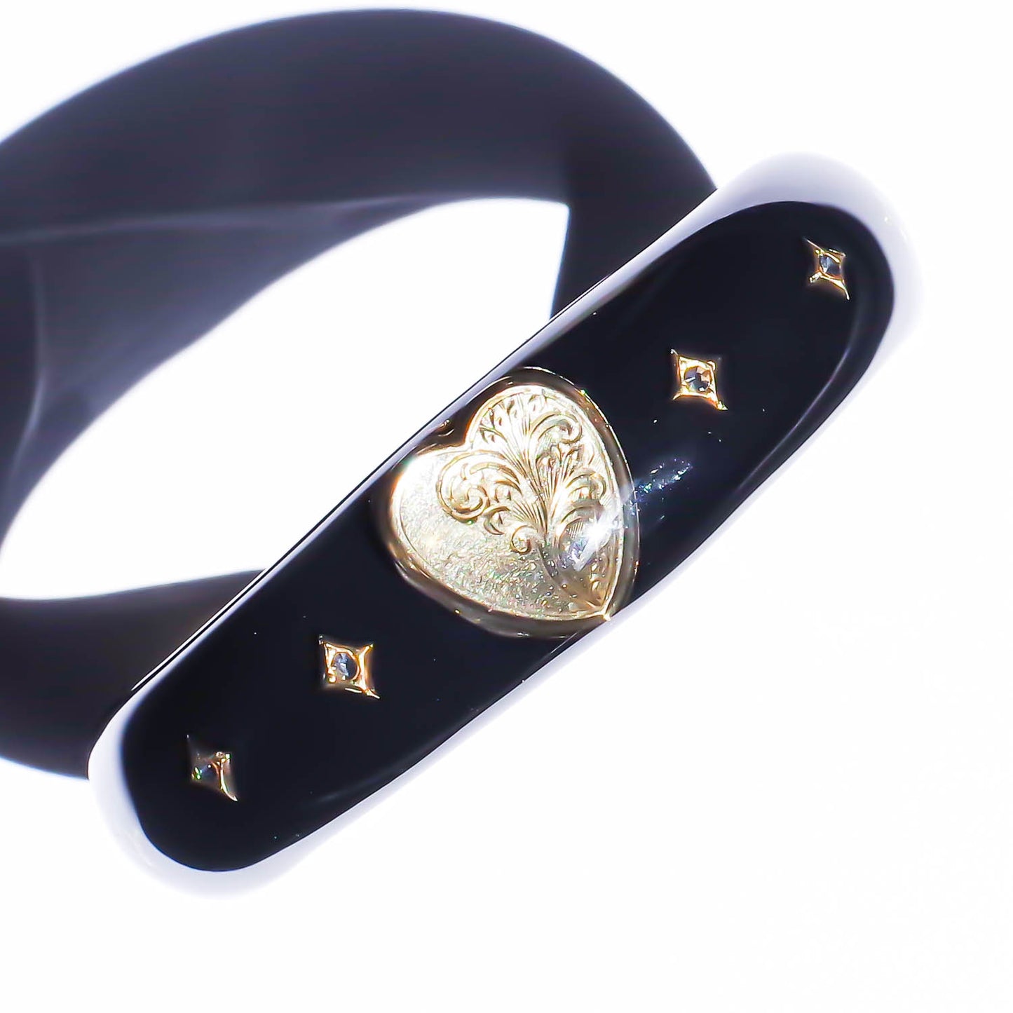HEART BRACELET / BLACK