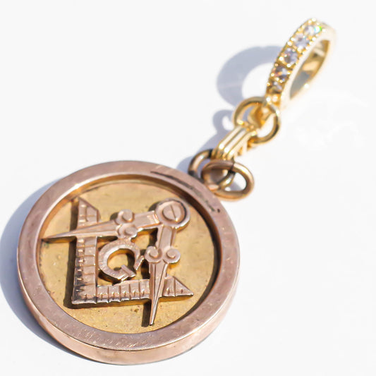 MASONIC CHARM / COMPASS / CIRCLE / 14KGF