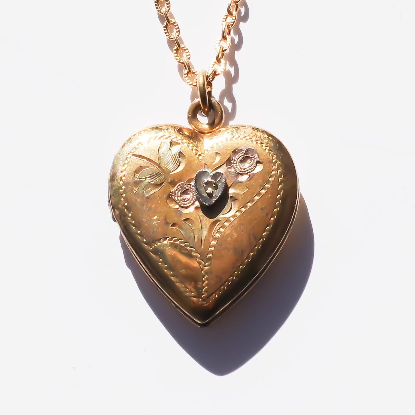 HEART LOCKET NECKLACE / HEART FLOWER / 14KGF