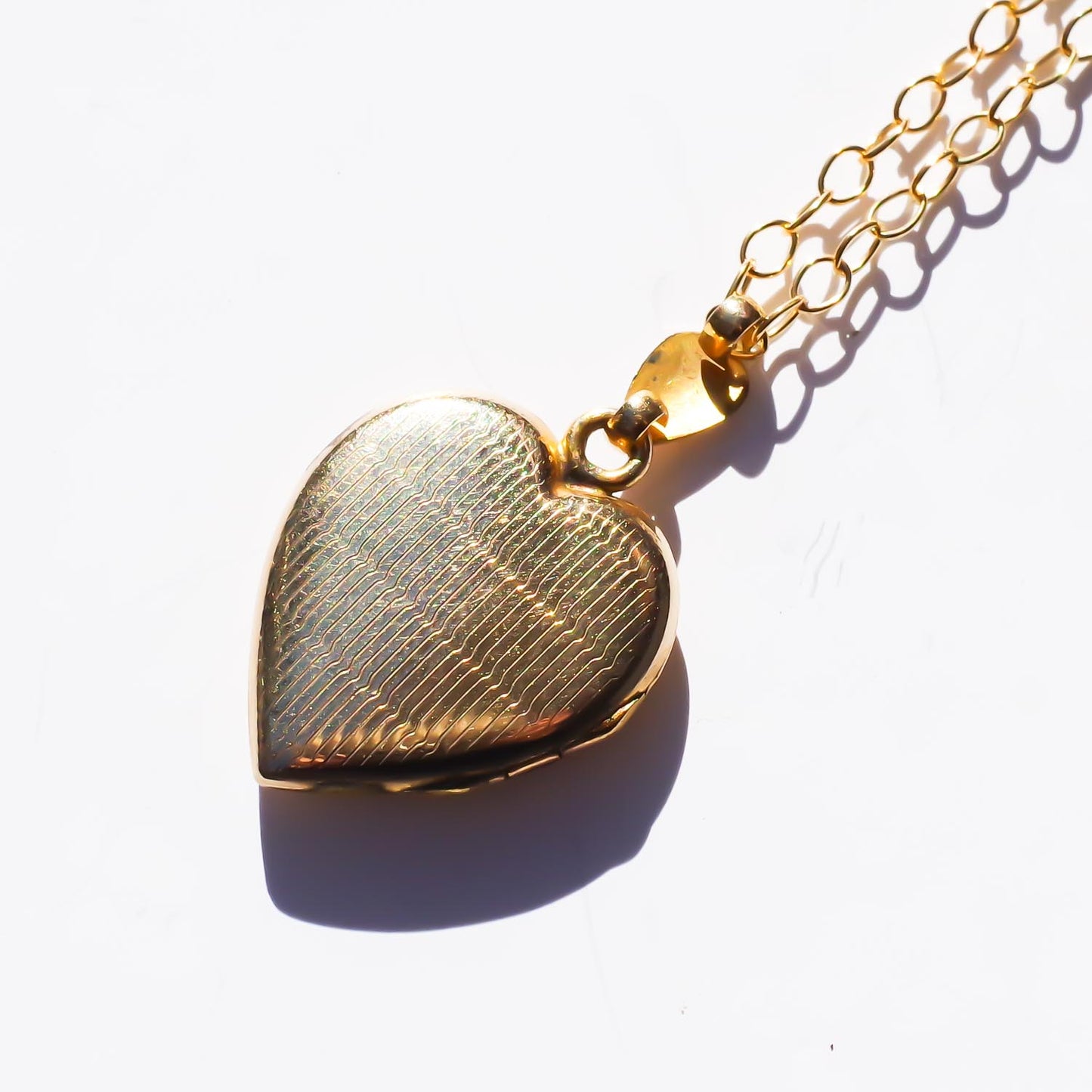 HEART LOCKET NECKLACE / CRYSTAL