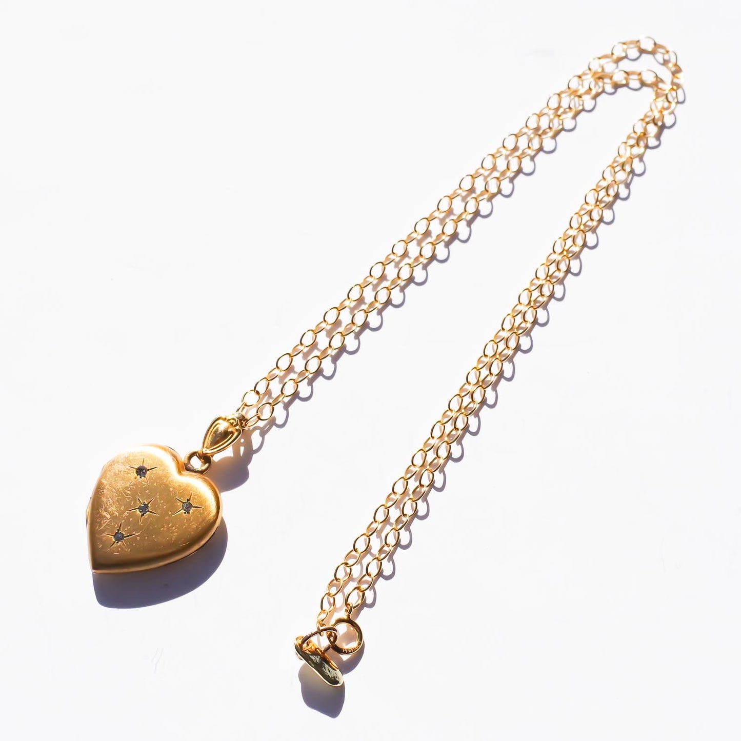 HEART LOCKET NECKLACE / CRYSTAL