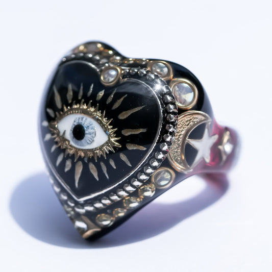 Black Heart Eye Ring - Black × Deep Crimson Red / #10