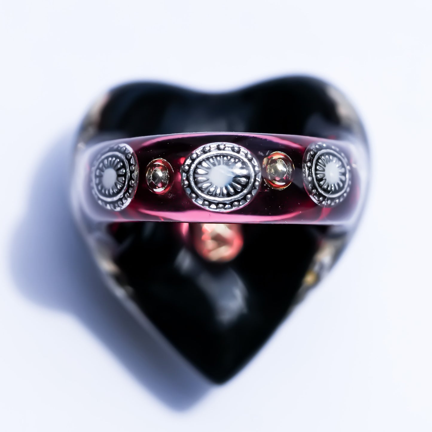 Black Heart Eye Ring - Black × Deep Crimson Red / #10