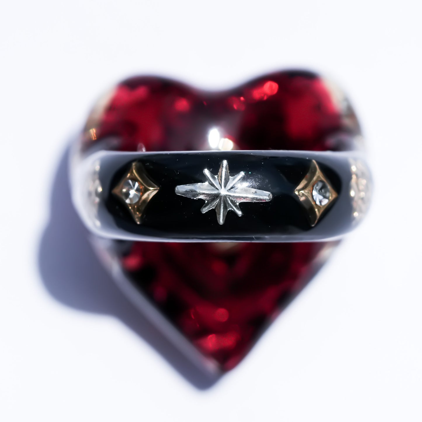 Deep Red Heart Eye Ring - Red × Black / #13