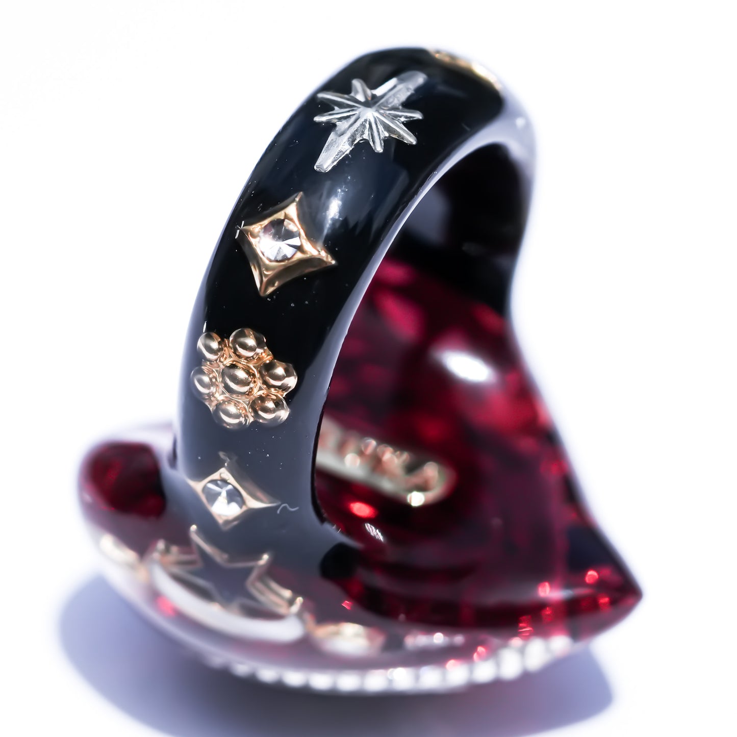 Deep Red Heart Eye Ring - Red × Black / #13