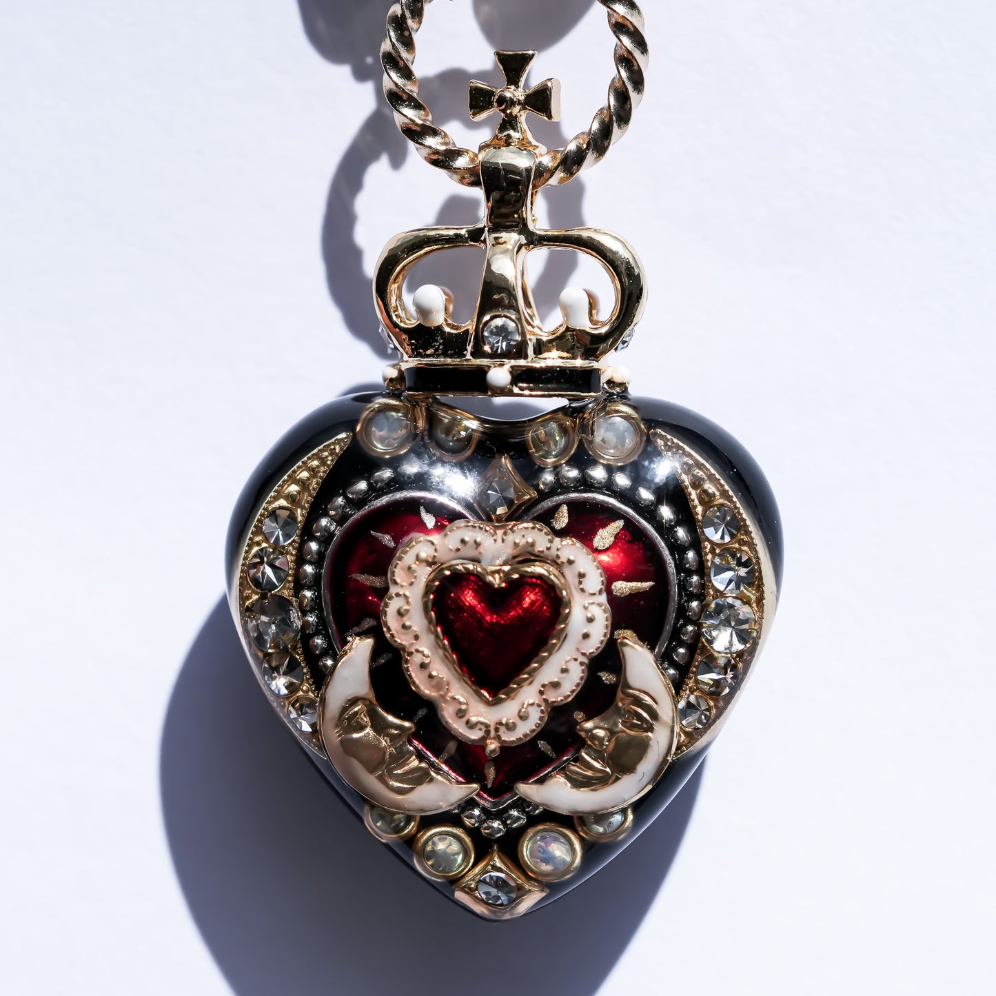 Crowned Red Heart & Moon Necklace - Black × Deep Red × Pearl
