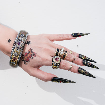 Celestial Queen Heart - Black