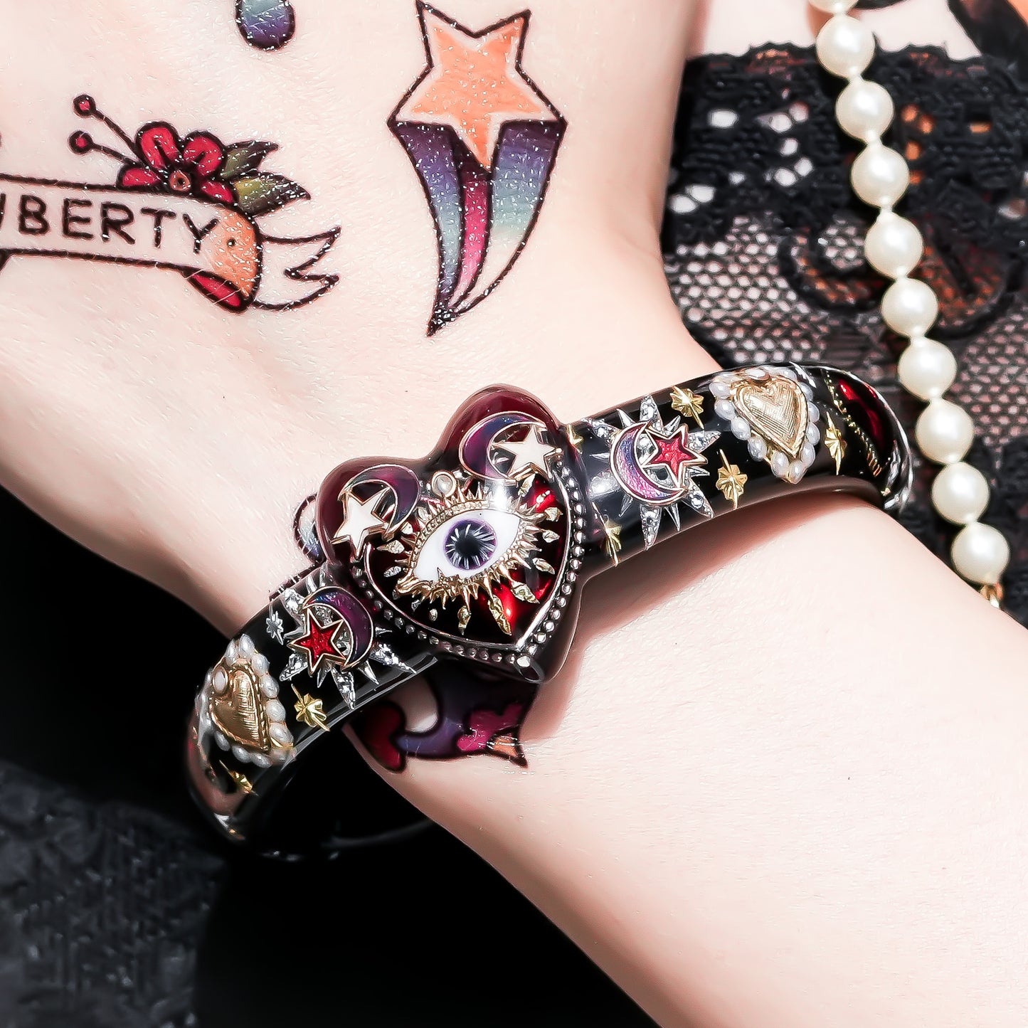 Mystic Eye & Deep Red Heart Bracelet - Black × Dark Rose Red