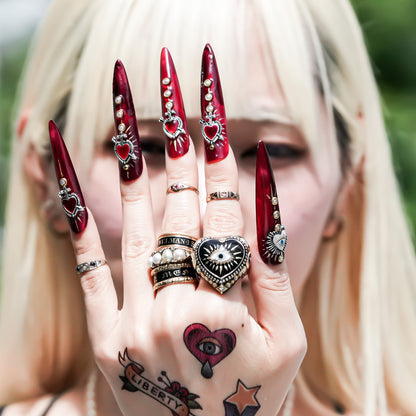 Black Heart Eye Ring - Black × Deep Crimson Red / #10
