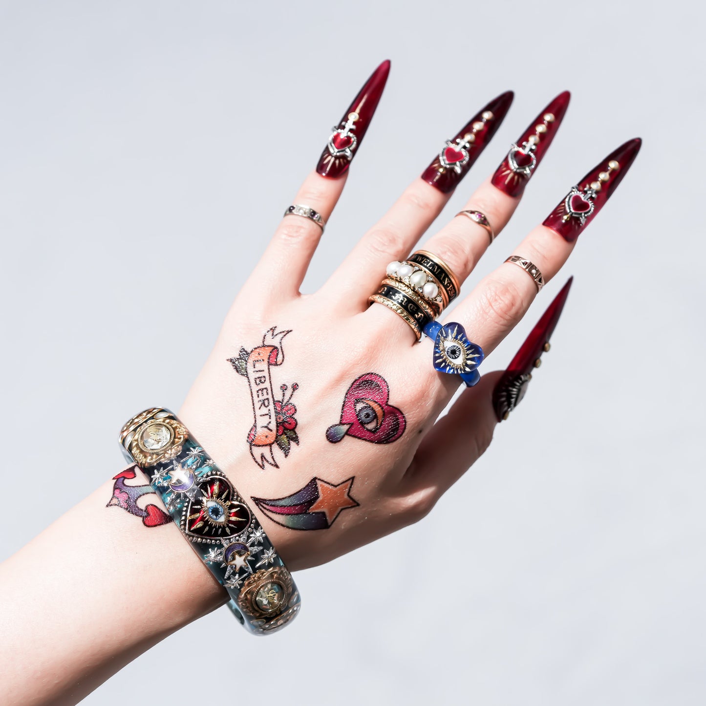 Mystic Eye & Dark Red Heart Bracelet - Clear Blue × Dark Red