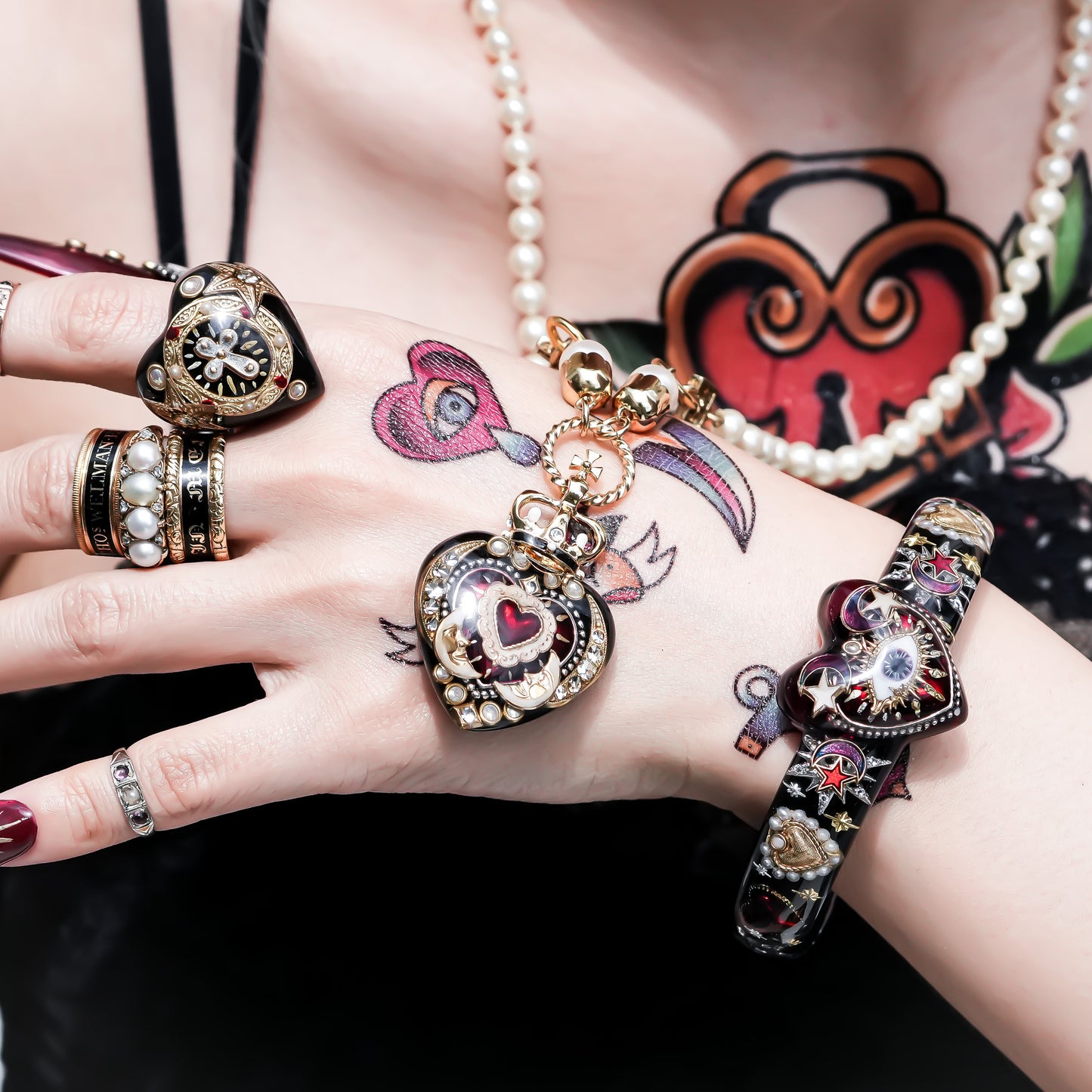 Crowned Red Heart & Moon Necklace - Black × Deep Red × Pearl