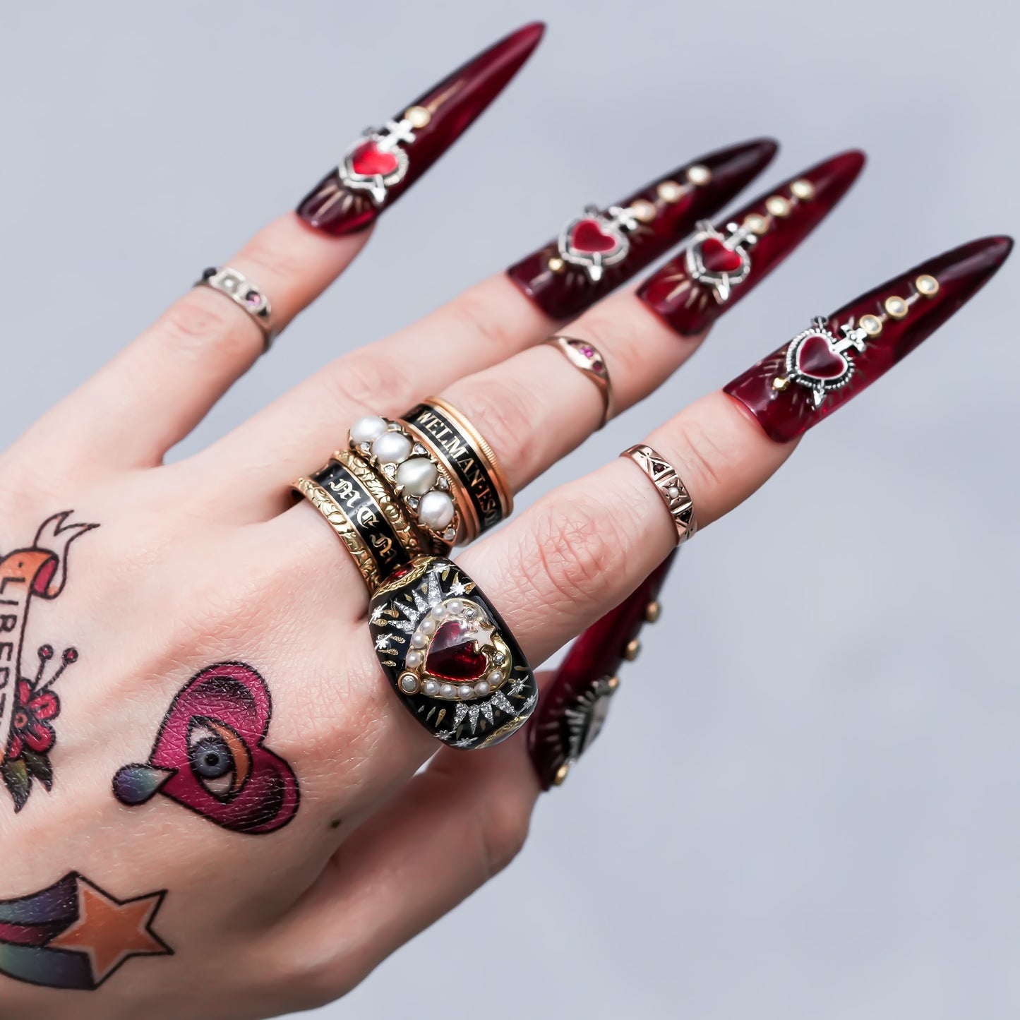 Sacred Heart Halo Ring - Black × Deep Red / #13