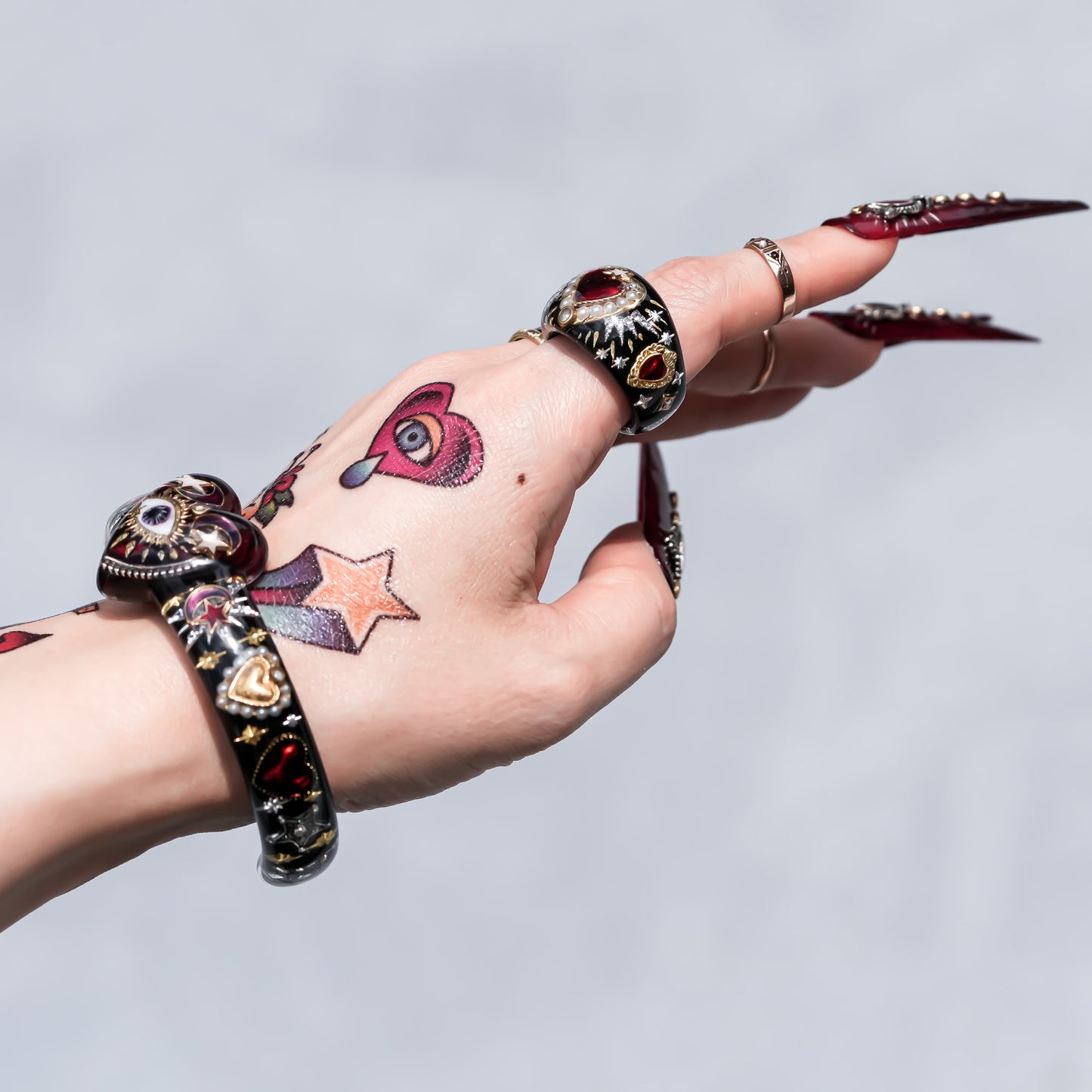 Sacred Heart Halo Ring - Black × Deep Red / #14 #16